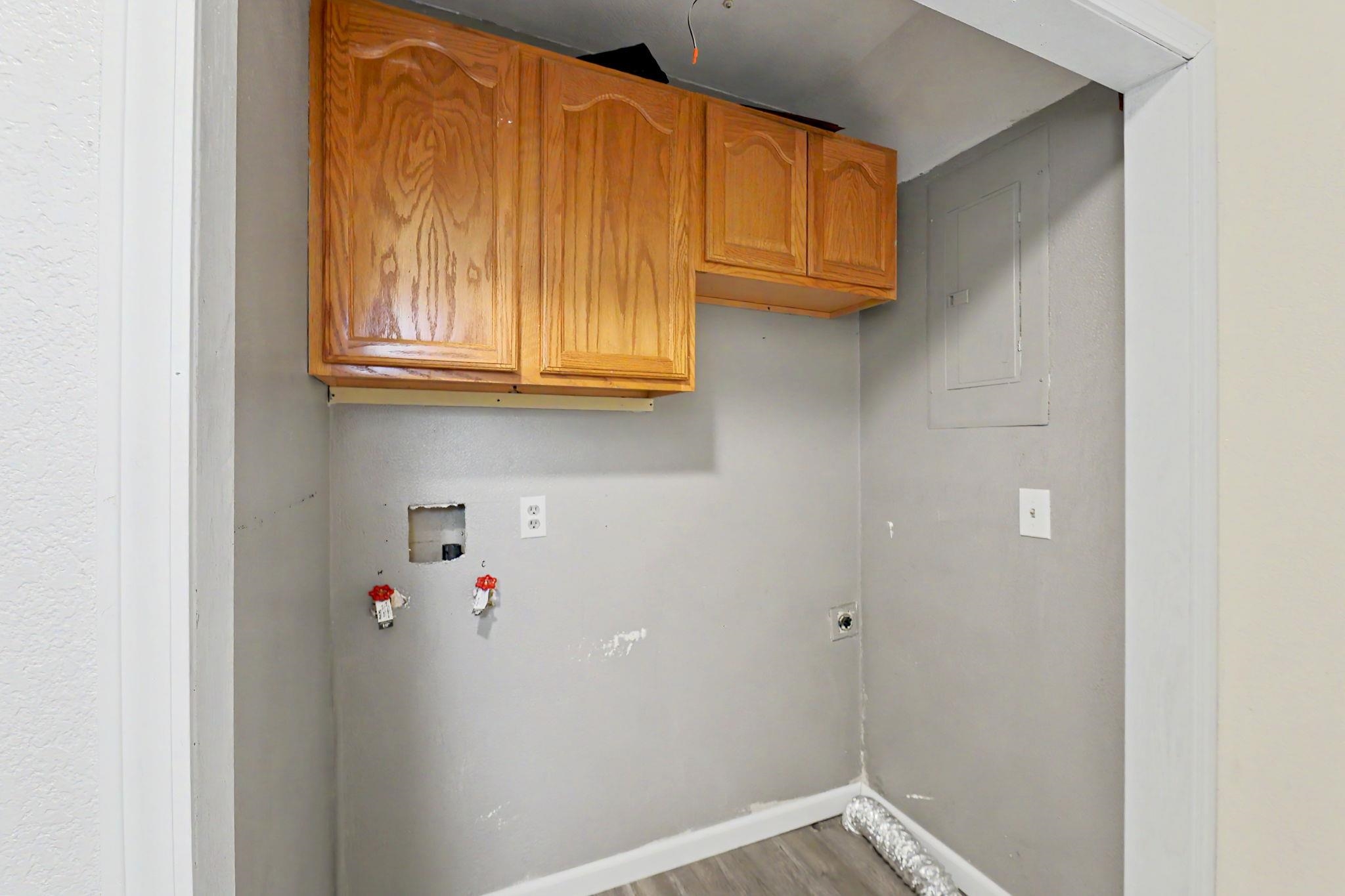126 W 58th St S Property Photo 15