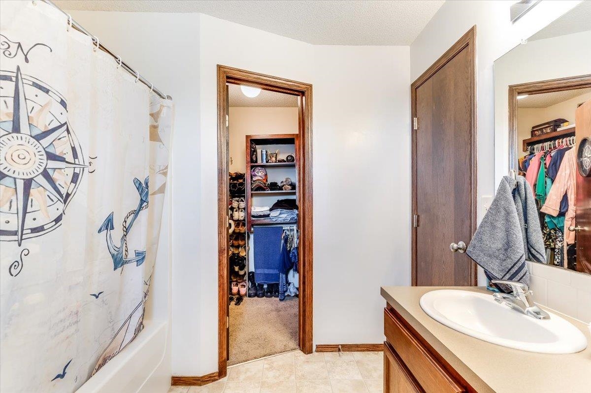 1879 W Lakeview Ct Property Photo 13