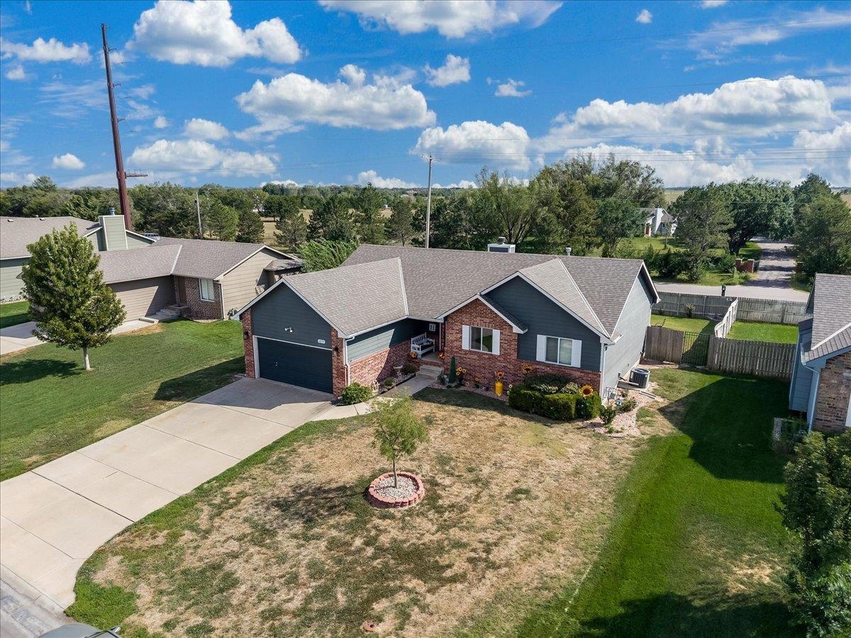 1879 W Lakeview Ct Property Photo 30