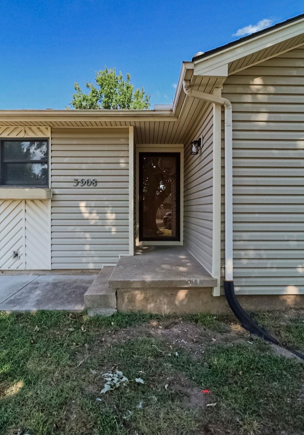 3908 S Gilda Cir Property Photo 3