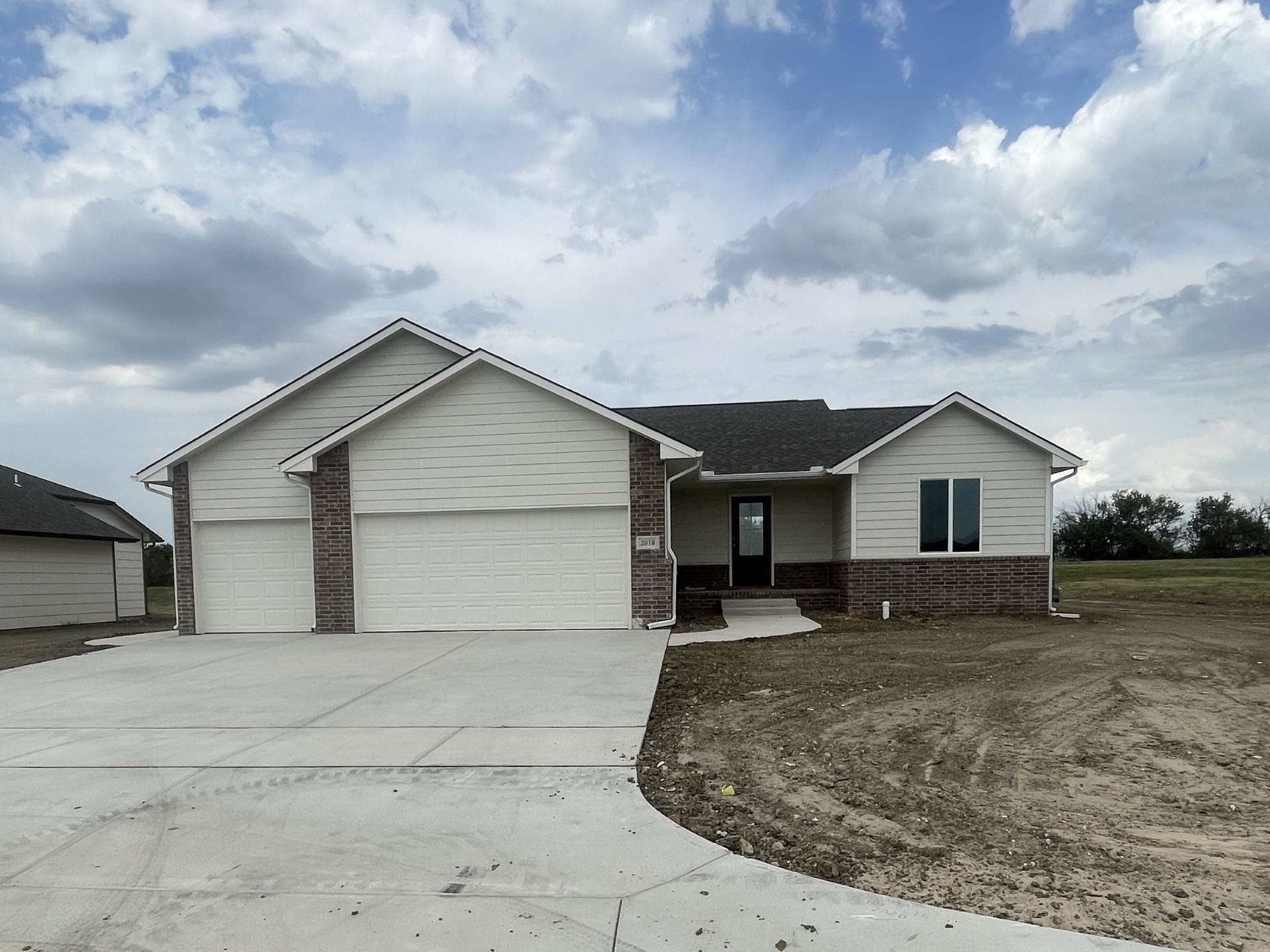 2018 E Limestone St Property Photo 1