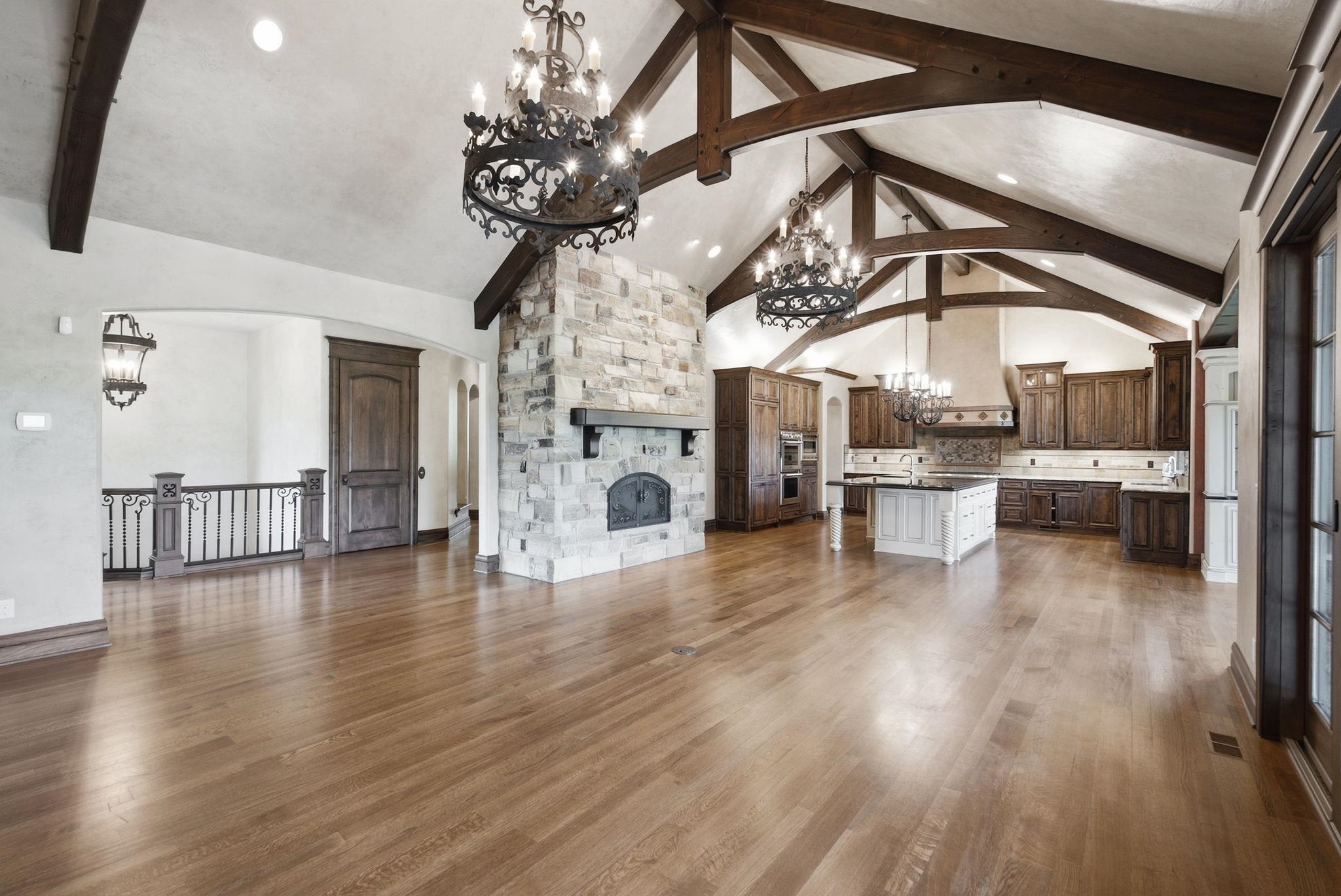 10802 E Glengate Cir Property Photo 6
