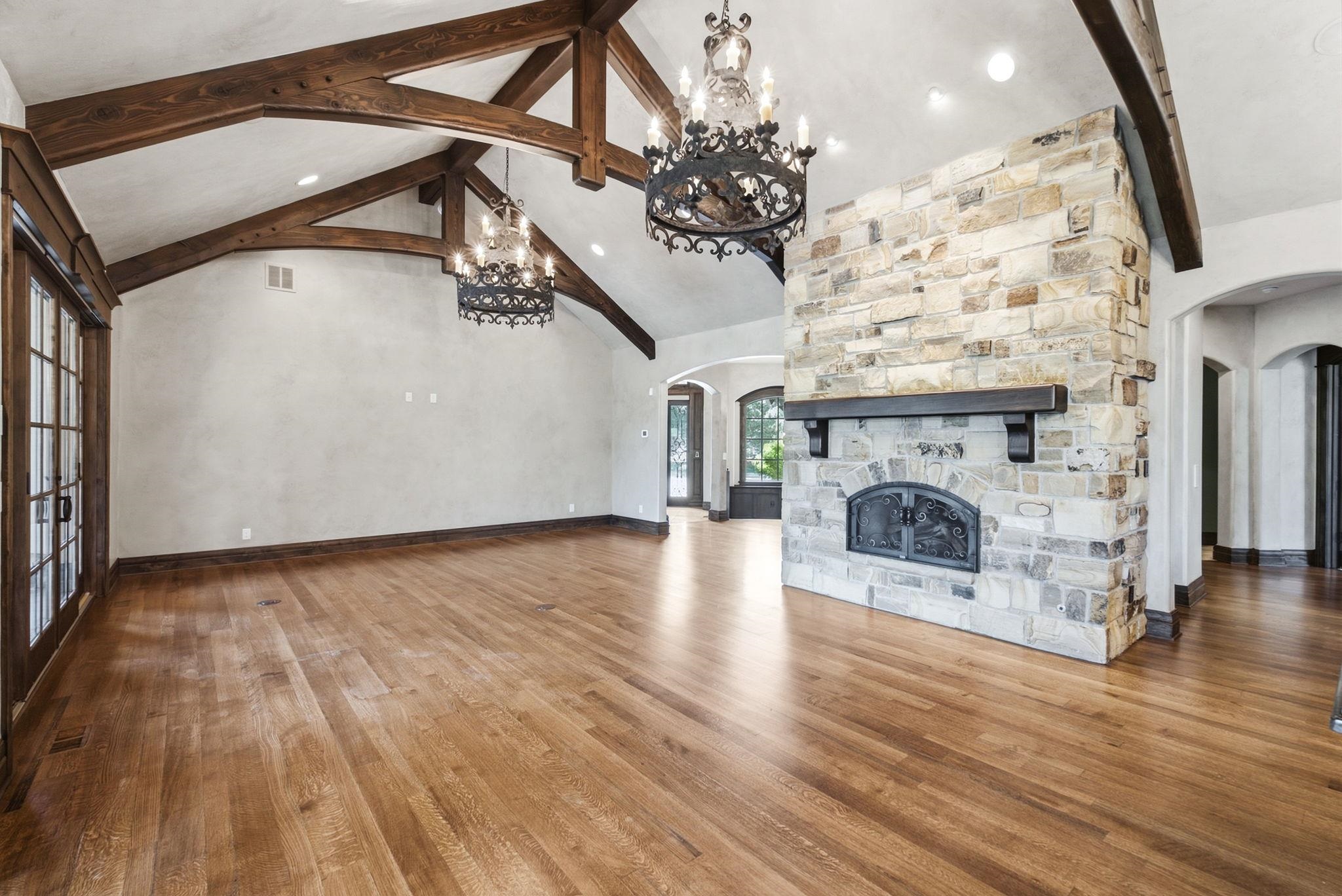 10802 E Glengate Cir Property Photo 9