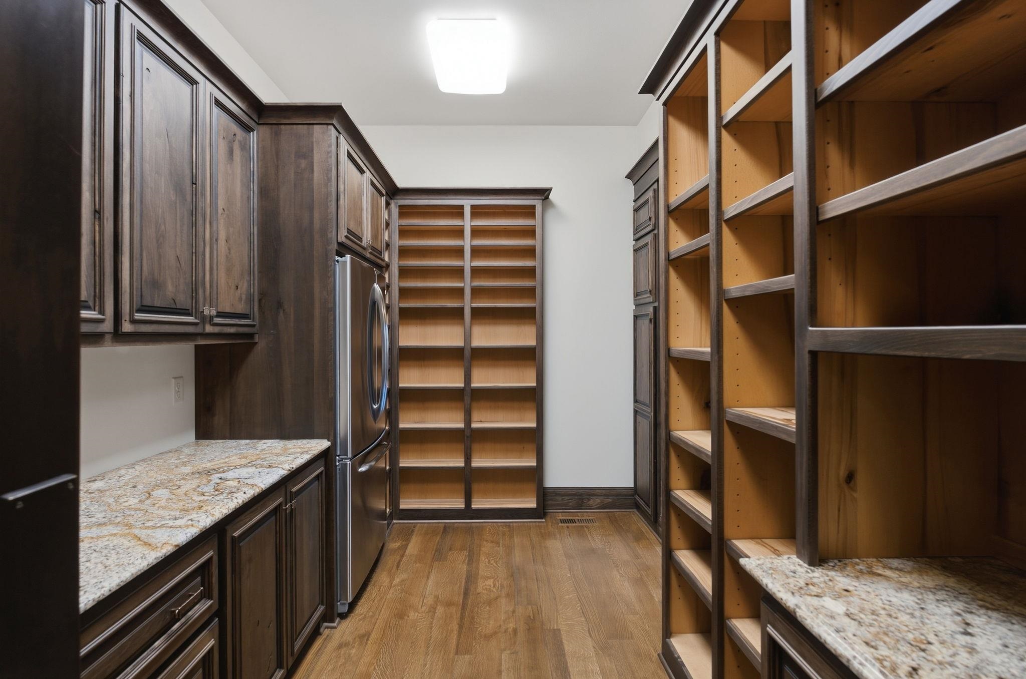 10802 E Glengate Cir Property Photo 13
