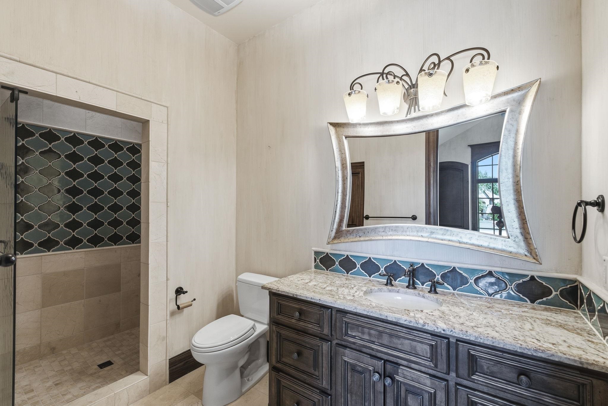 10802 E Glengate Cir Property Photo 22