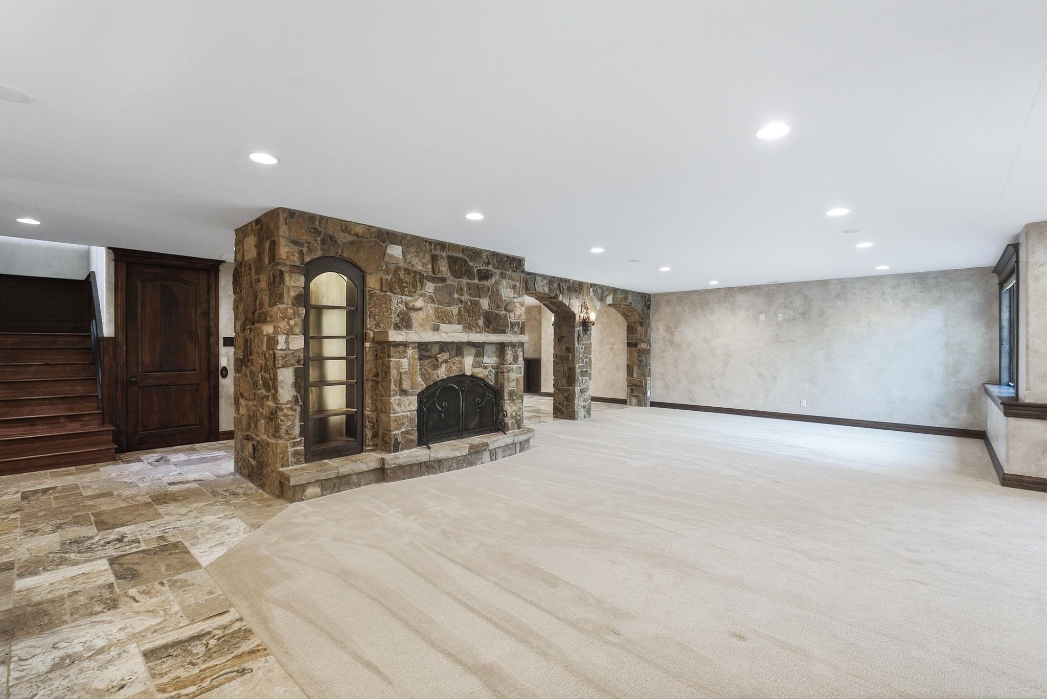 10802 E Glengate Cir Property Photo 24