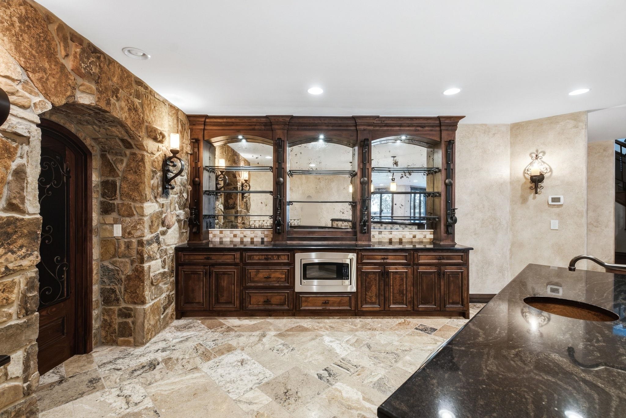 10802 E Glengate Cir Property Photo 26