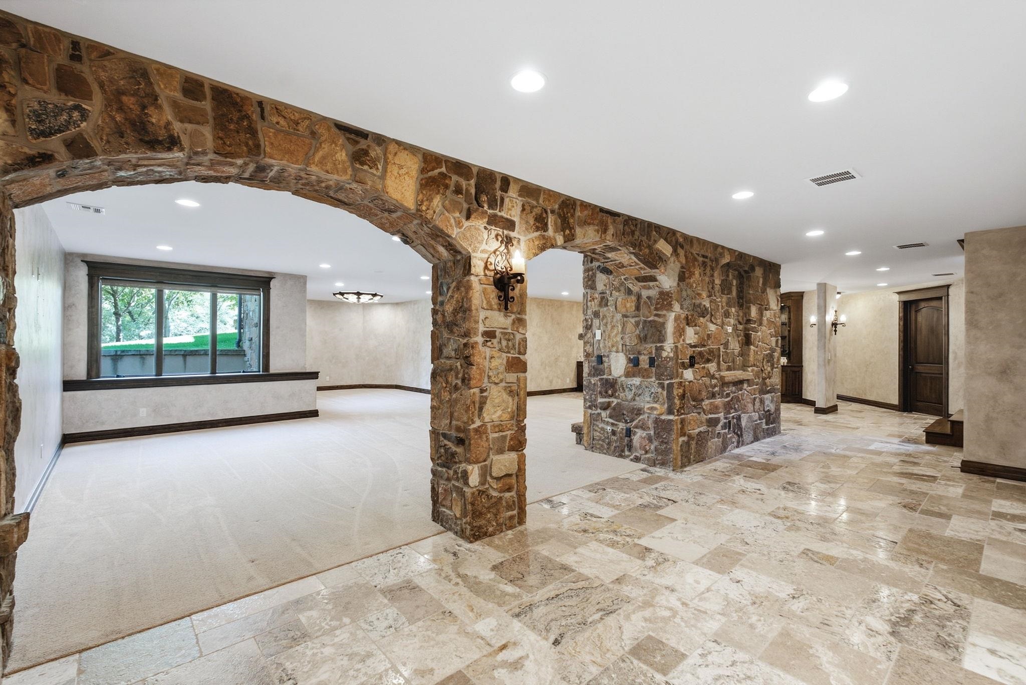 10802 E Glengate Cir Property Photo 28