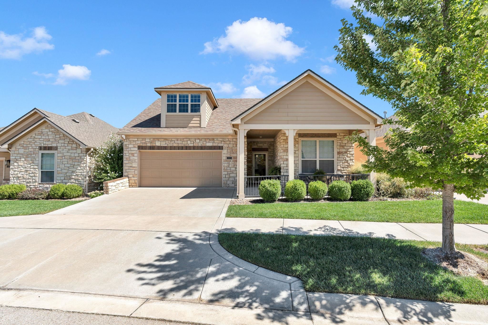 1212 S Nineiron Property Photo 1