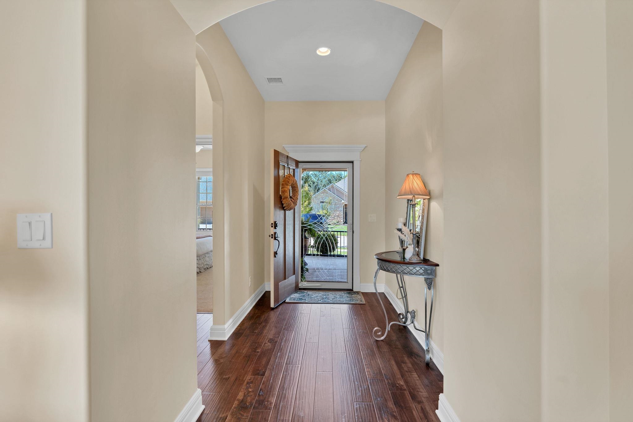 1212 S Nineiron Property Photo 2