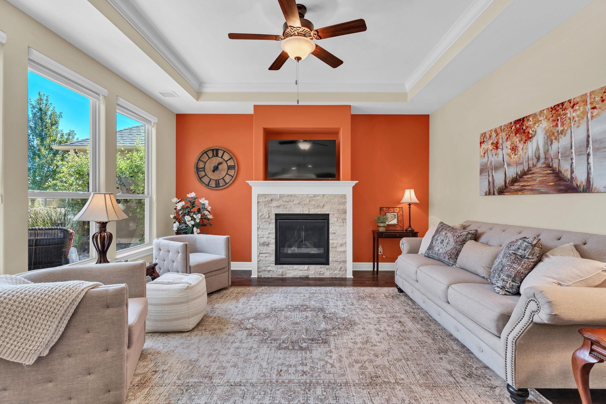1212 S Nineiron Property Photo 4