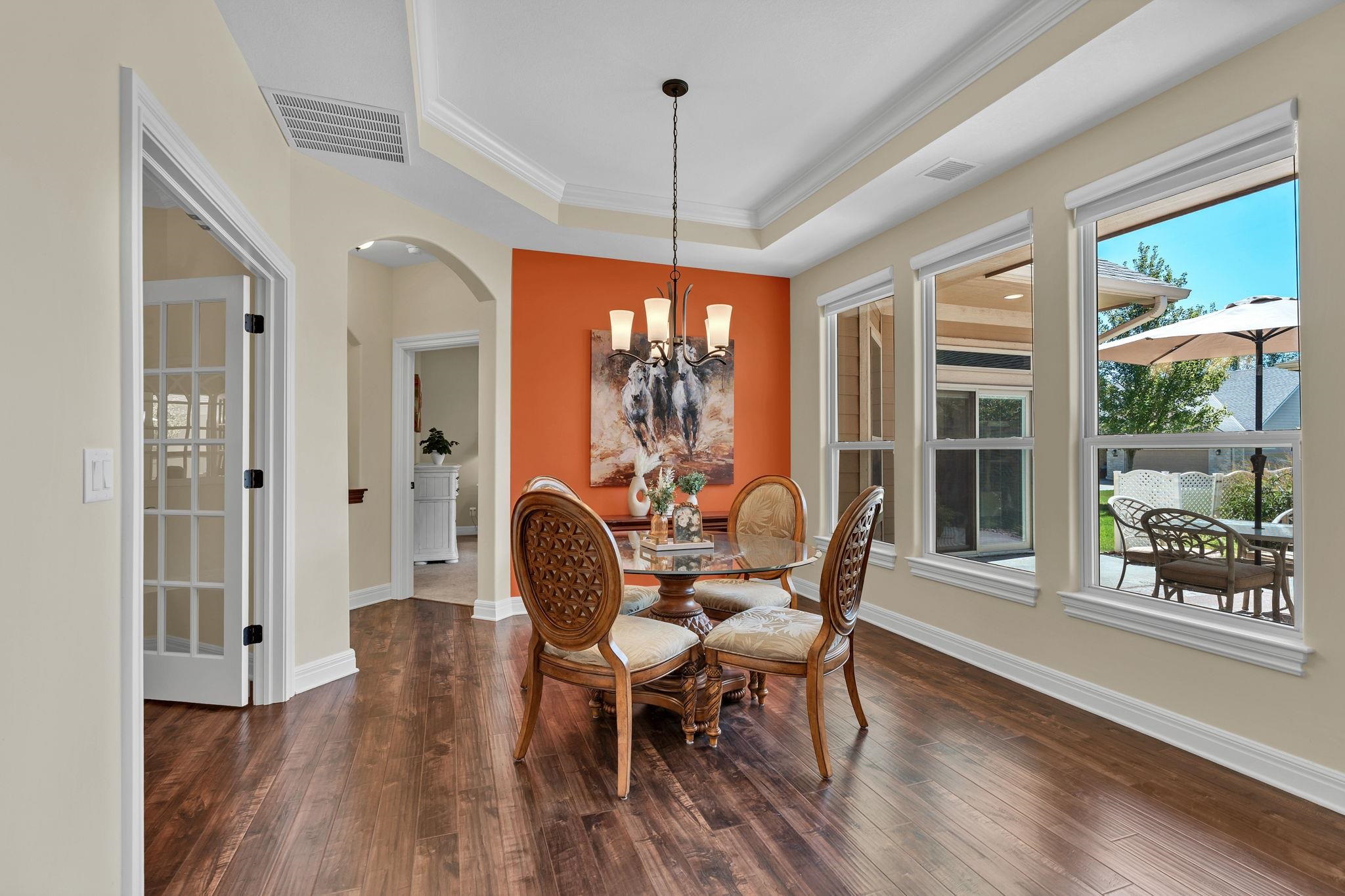 1212 S Nineiron Property Photo 8