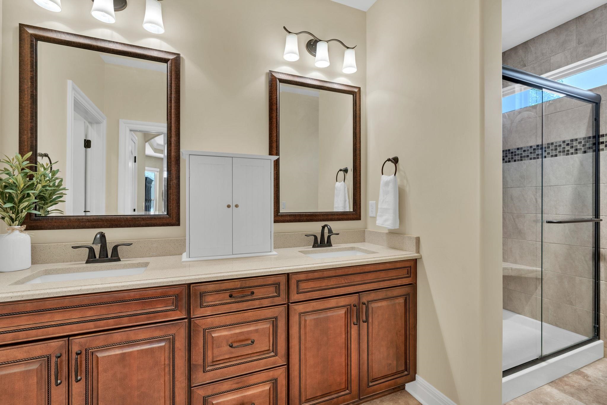 1212 S Nineiron Property Photo 14