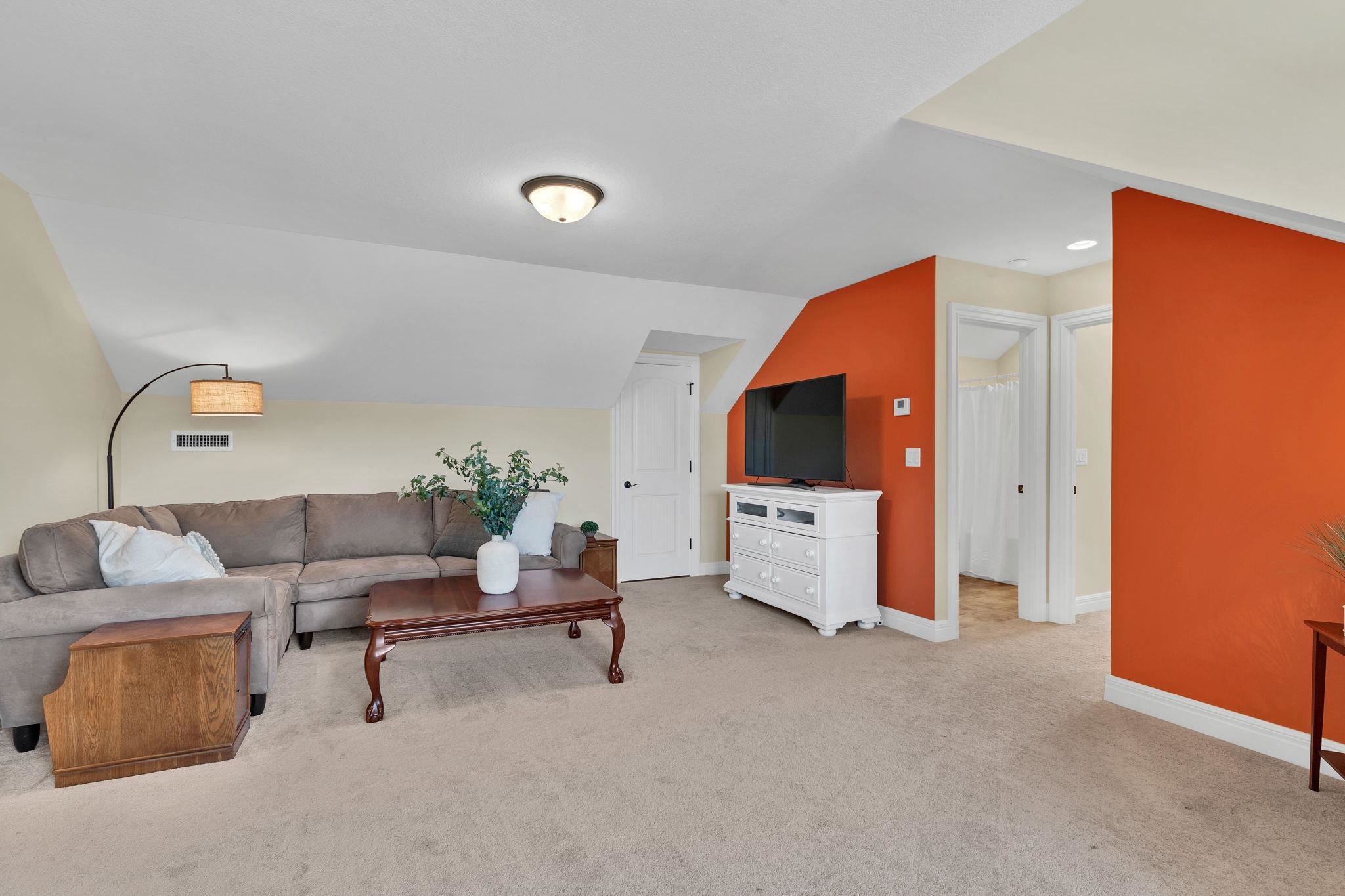 1212 S Nineiron Property Photo 16