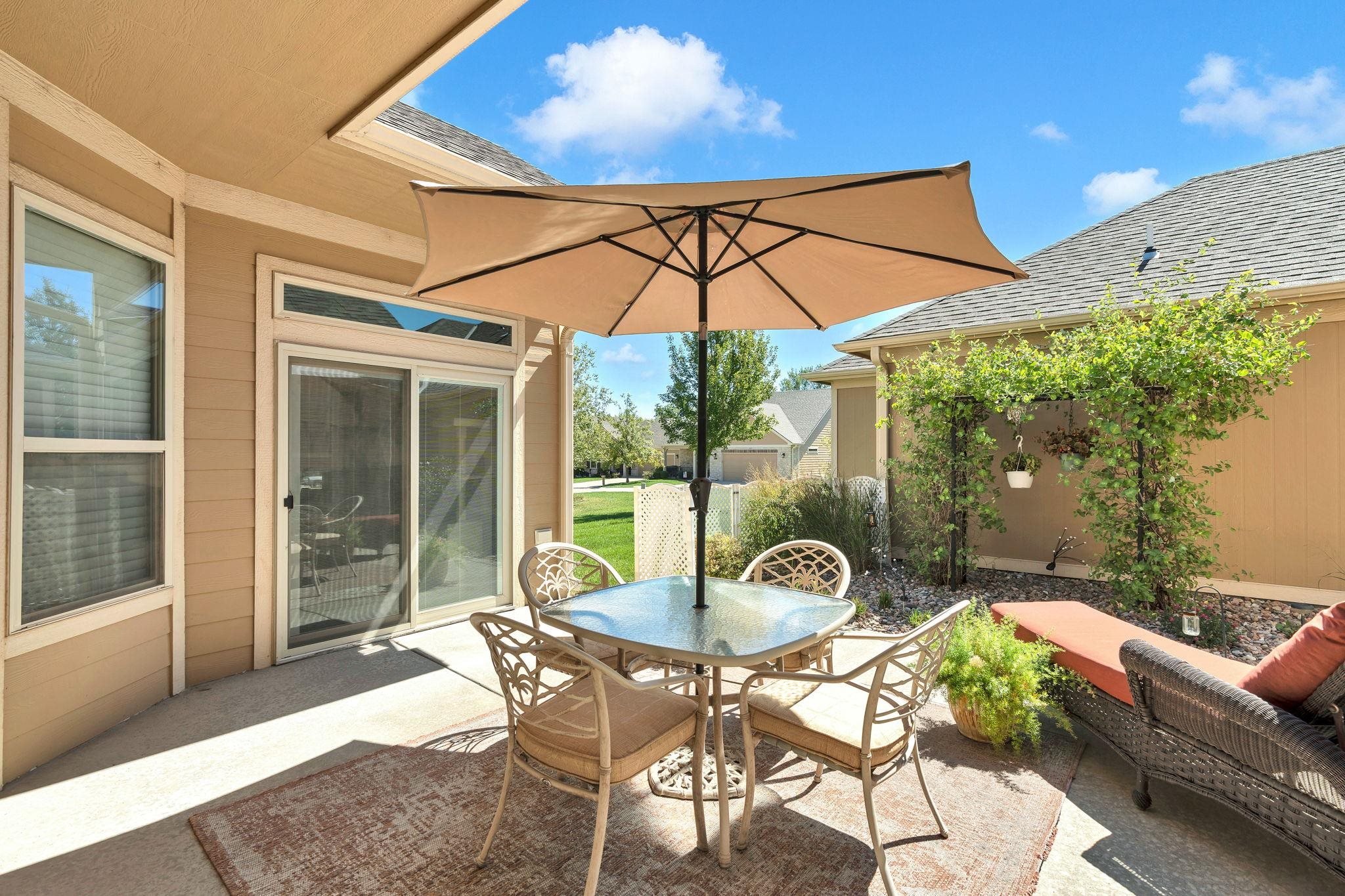 1212 S Nineiron Property Photo 22