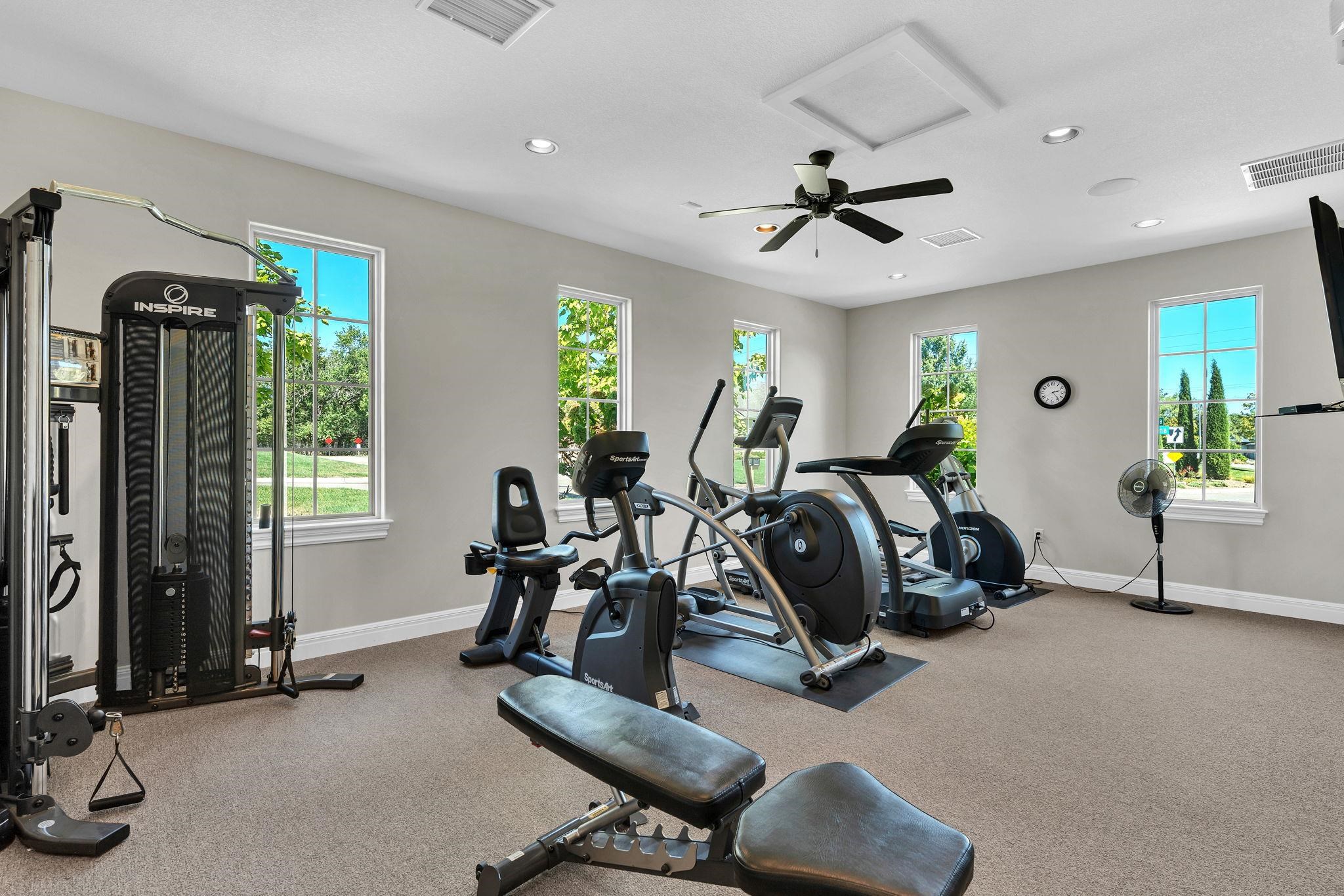 1212 S Nineiron Property Photo 27