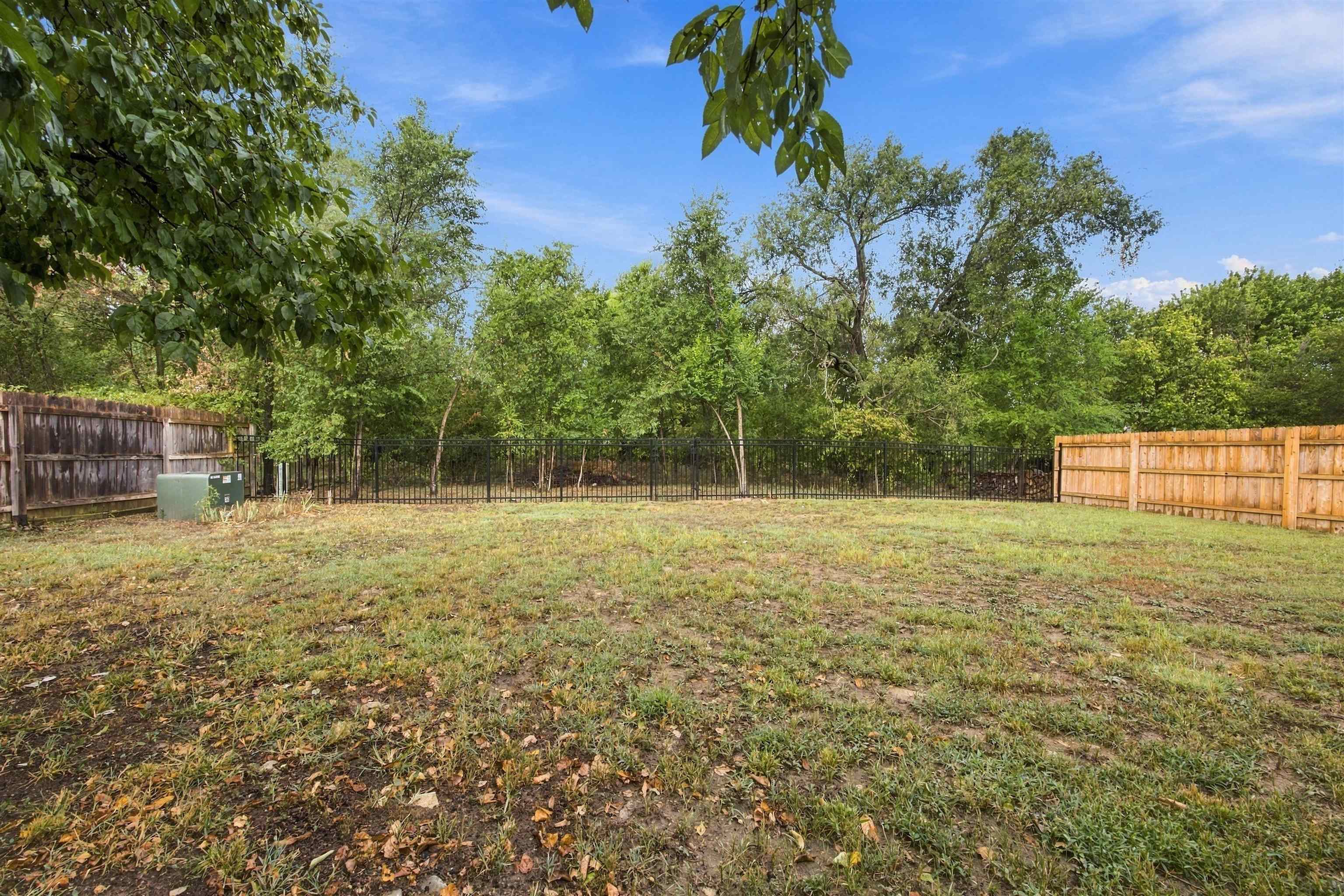 1651 S Willow Oak Property Photo 28