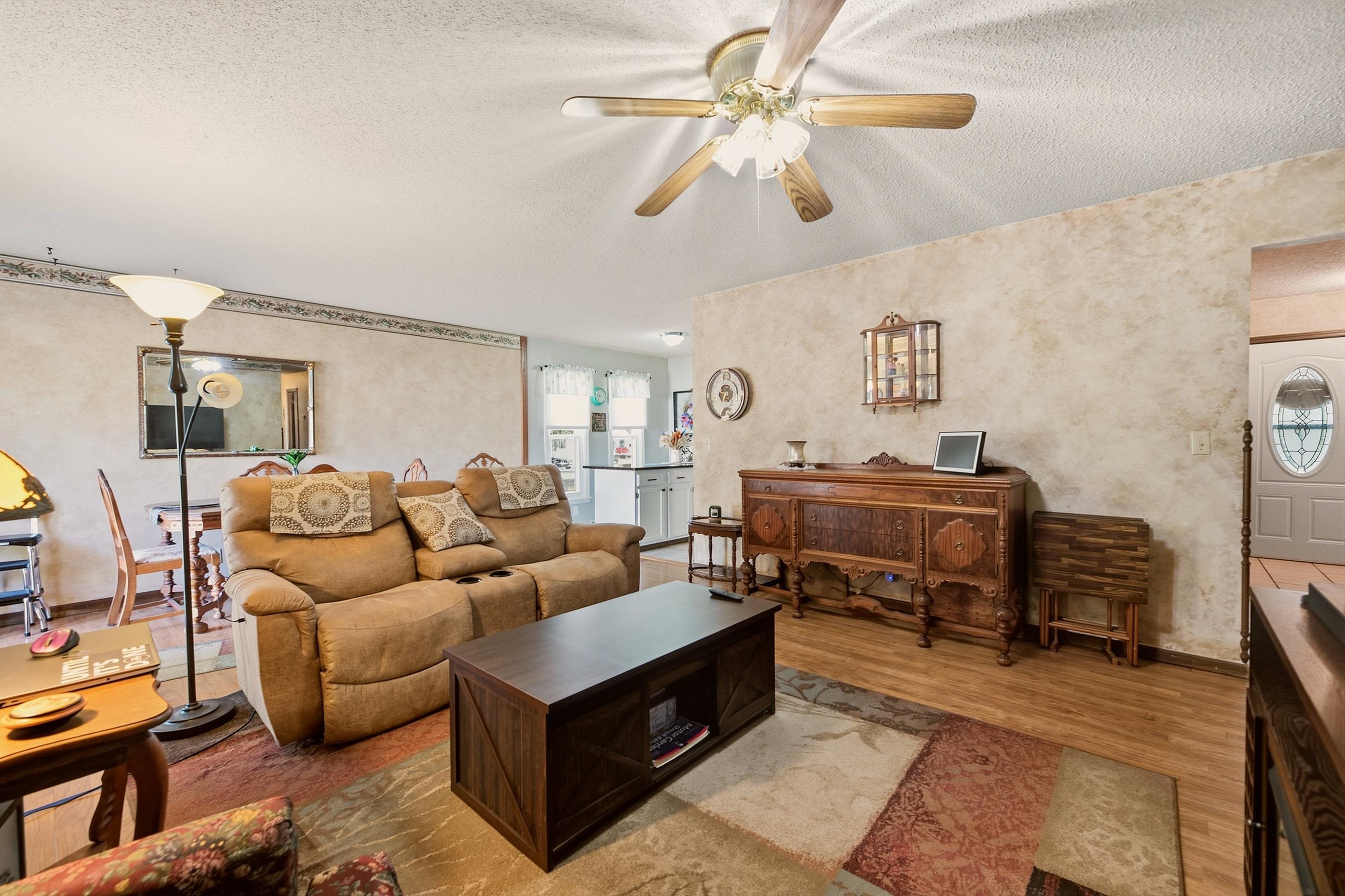 731 N Joann Property Photo 7