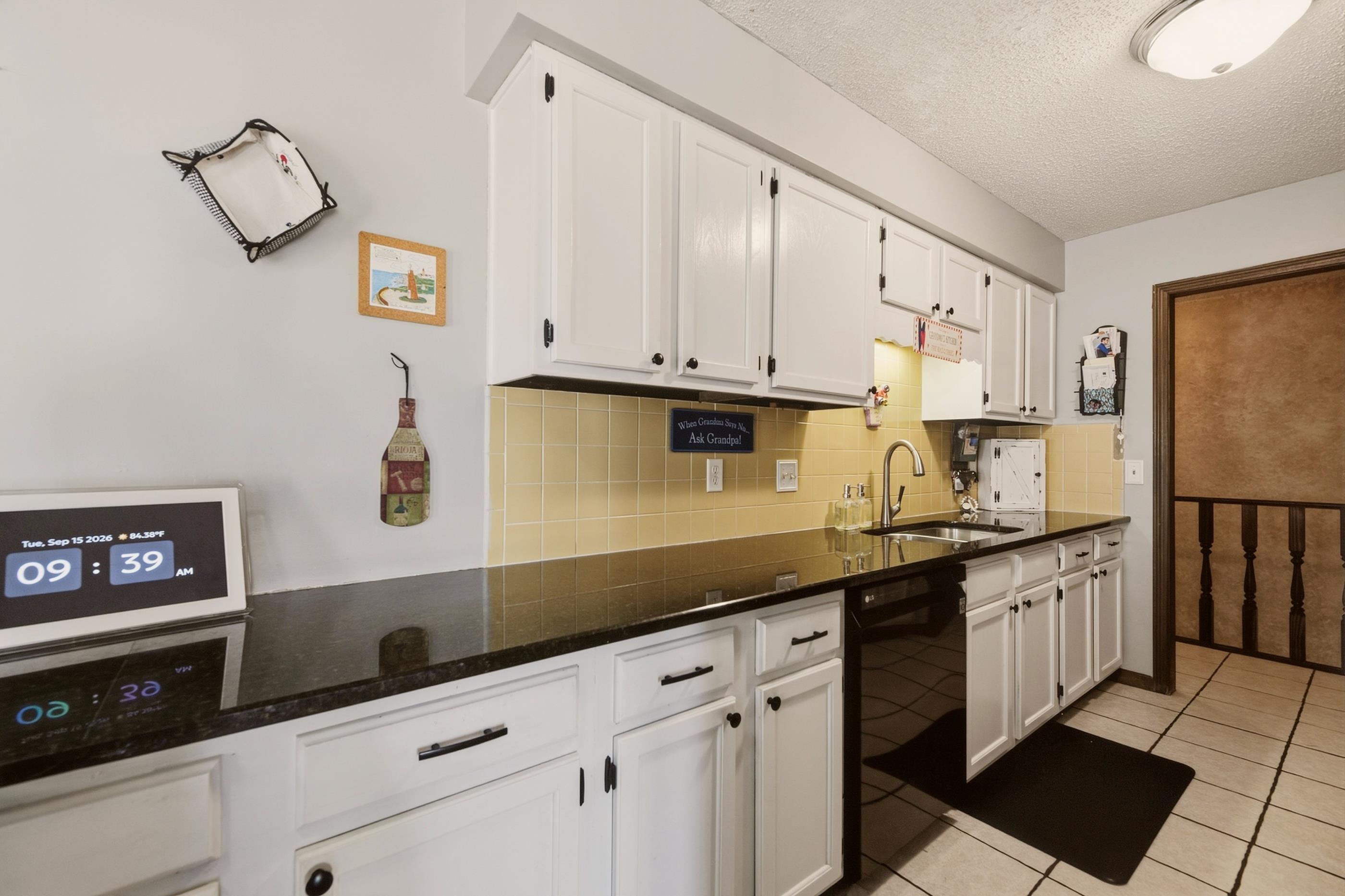 731 N Joann Property Photo 14