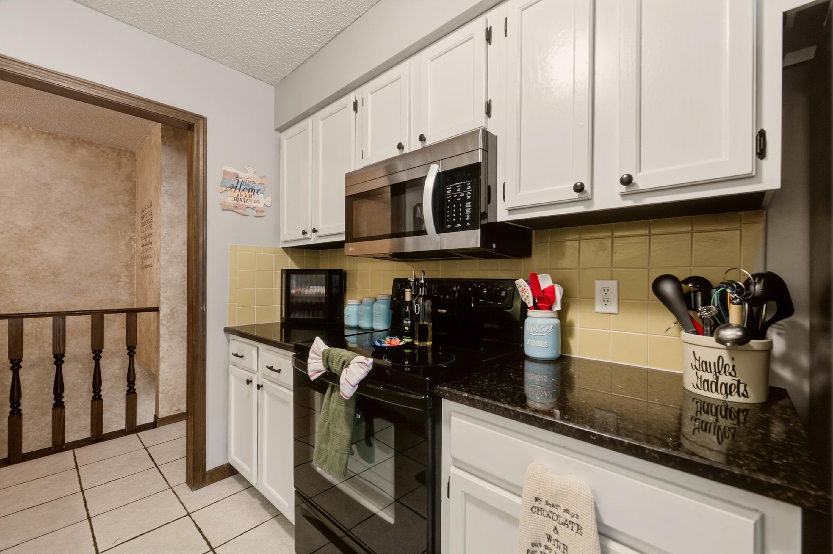731 N Joann Property Photo 15