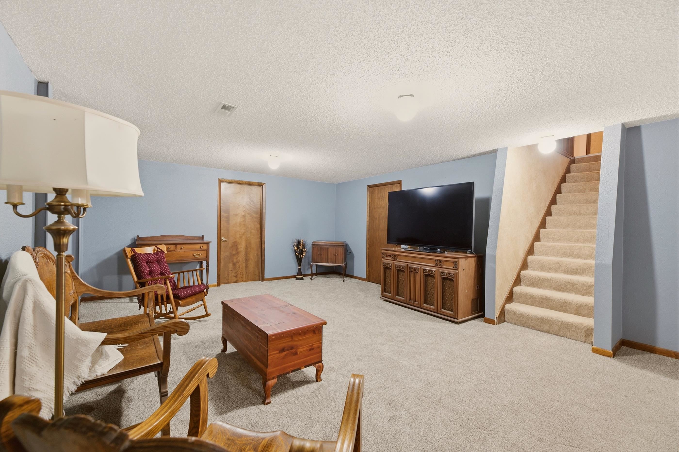 731 N Joann Property Photo 28