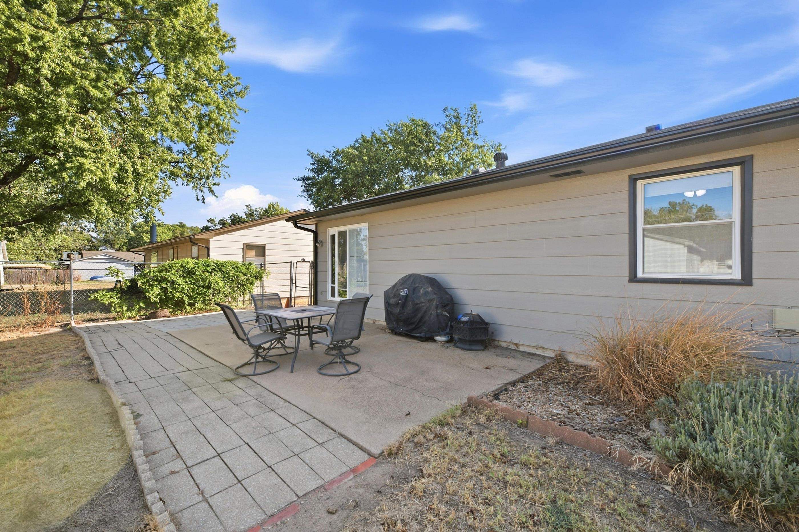 731 N Joann Property Photo 35