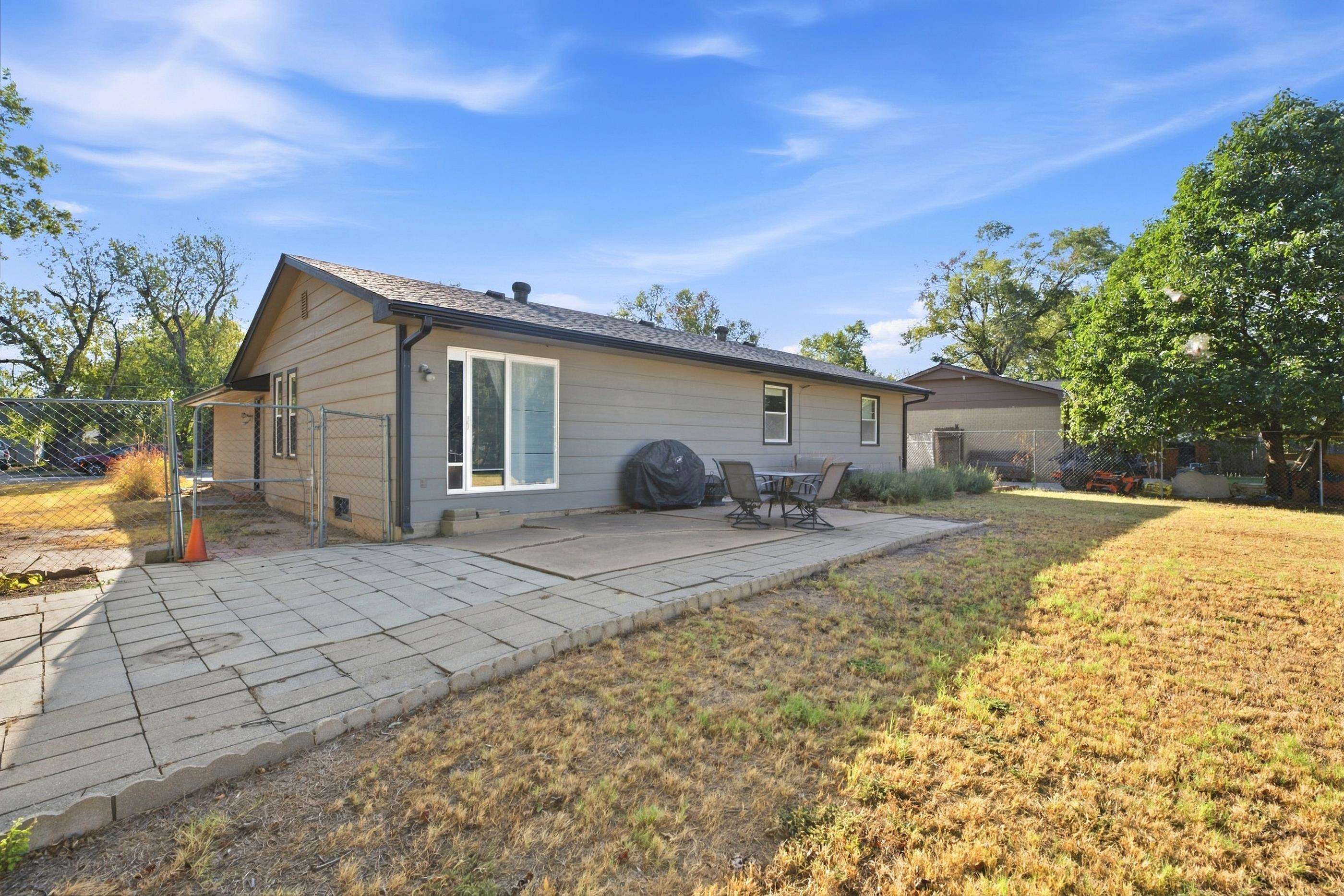 731 N Joann Property Photo 36