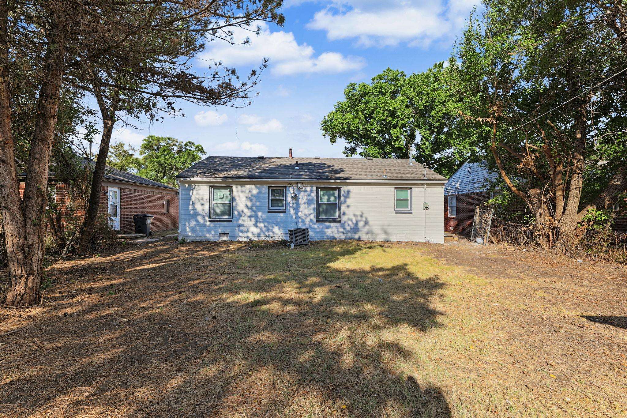 1784 N Old Manor Property Photo 31