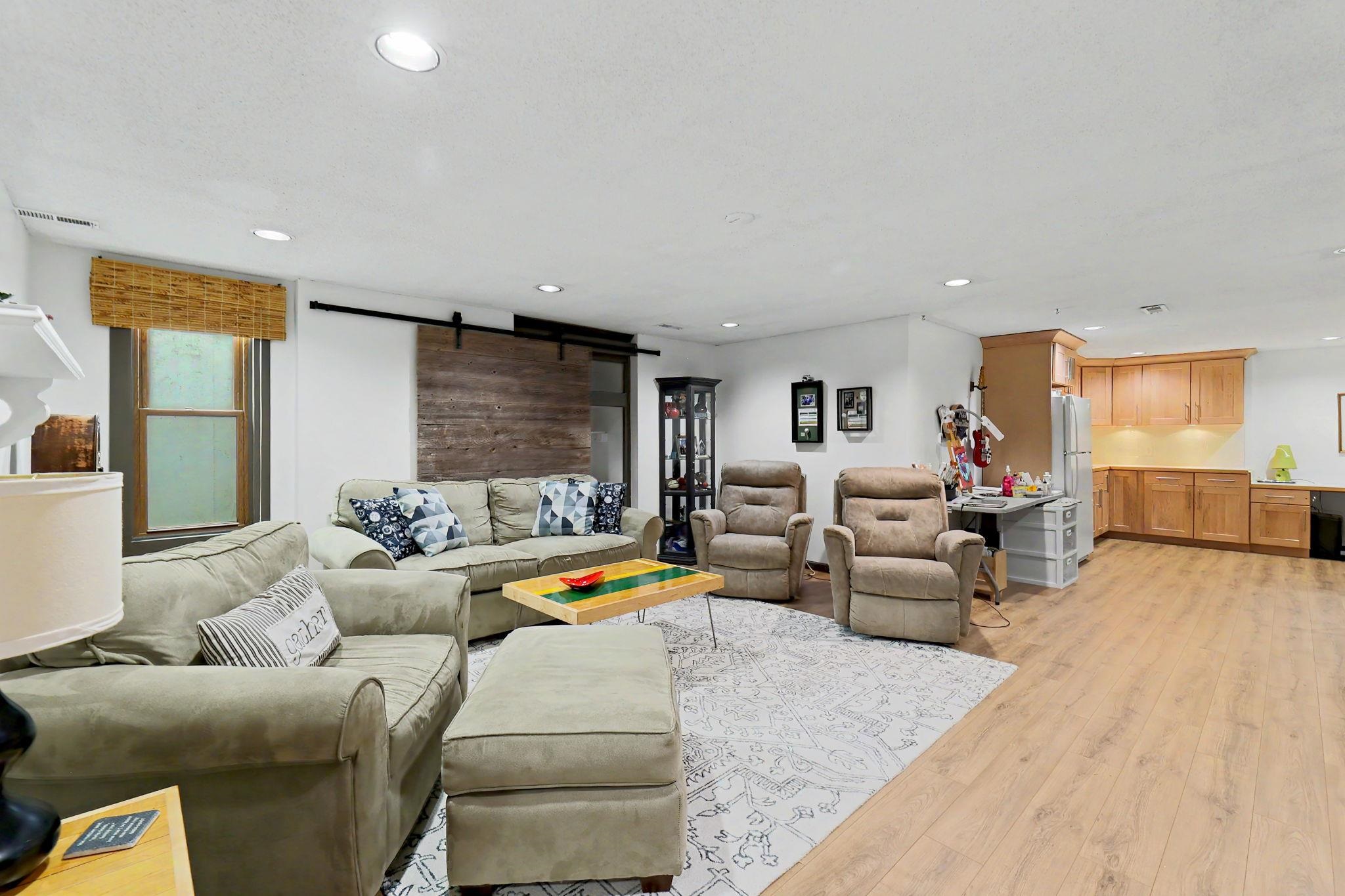 1603 N Parkridge Property Photo 8