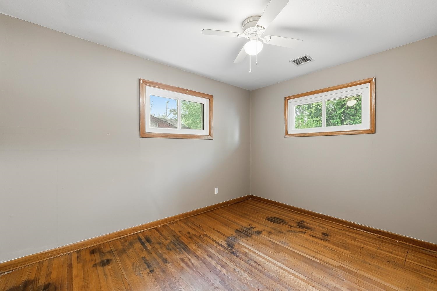 1127 N Westview Dr Property Photo 20