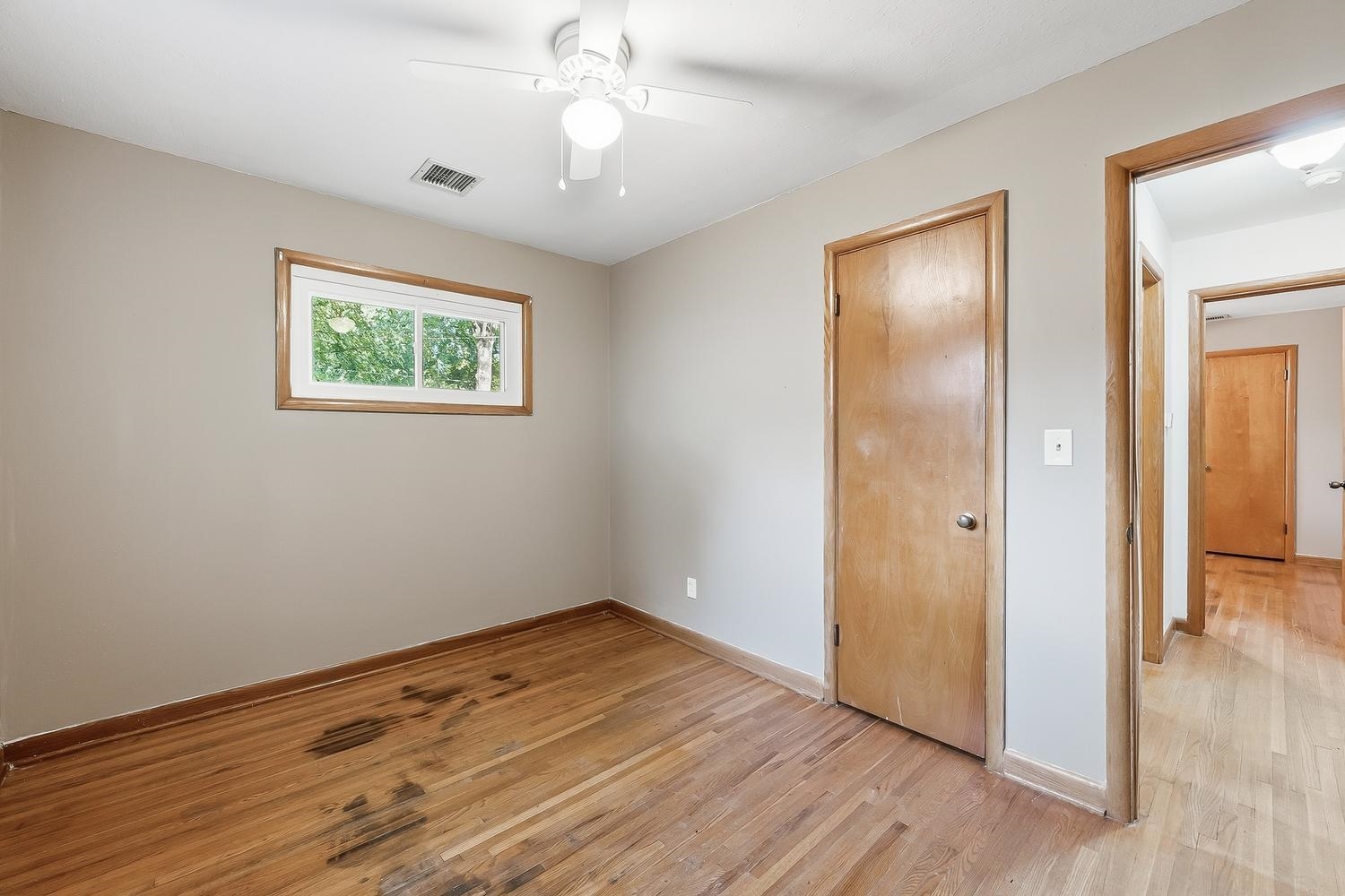 1127 N Westview Dr Property Photo 21