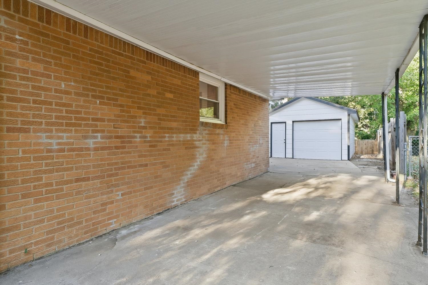 1127 N Westview Dr Property Photo 29