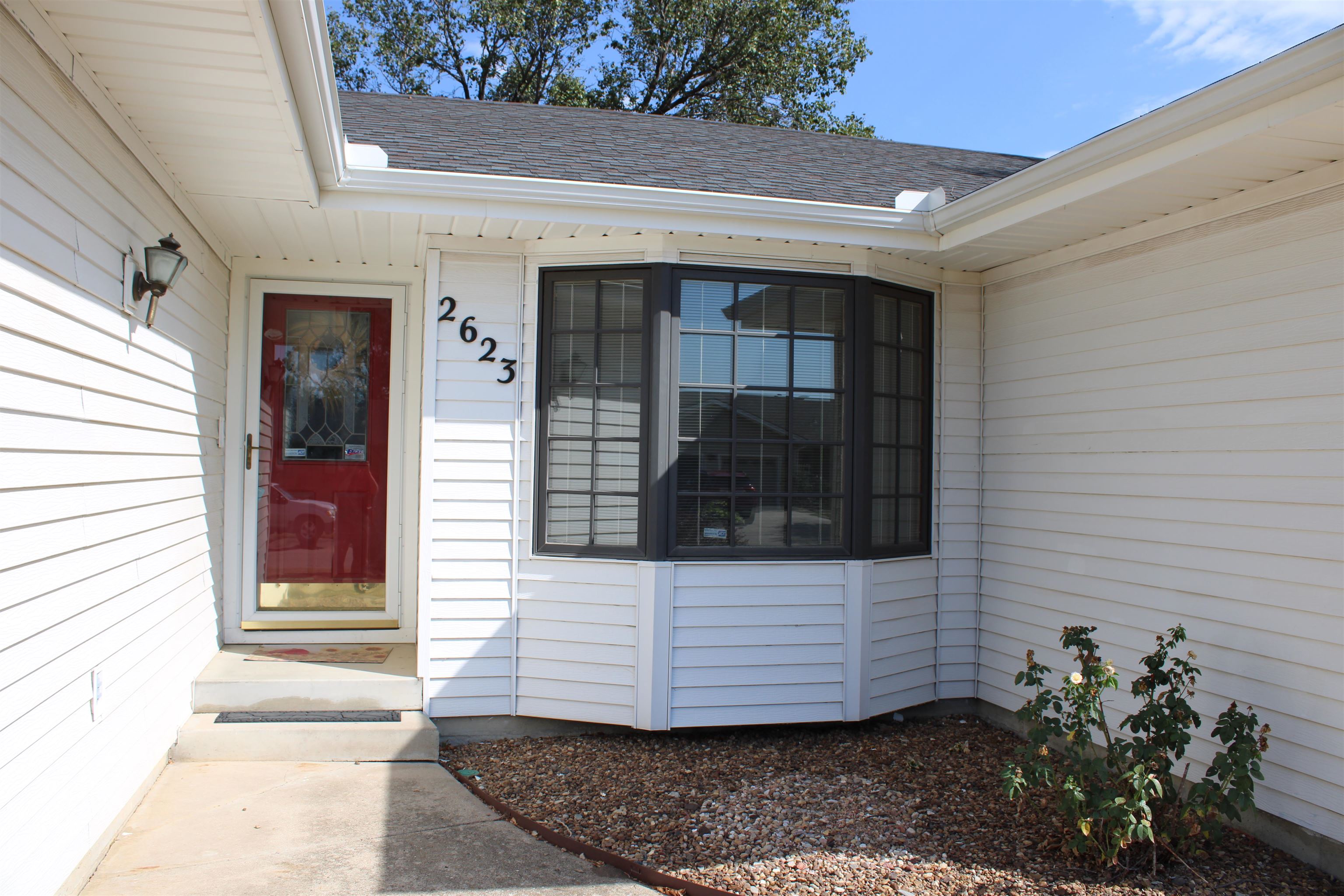 2623 Deborah Dr. Property Photo 3