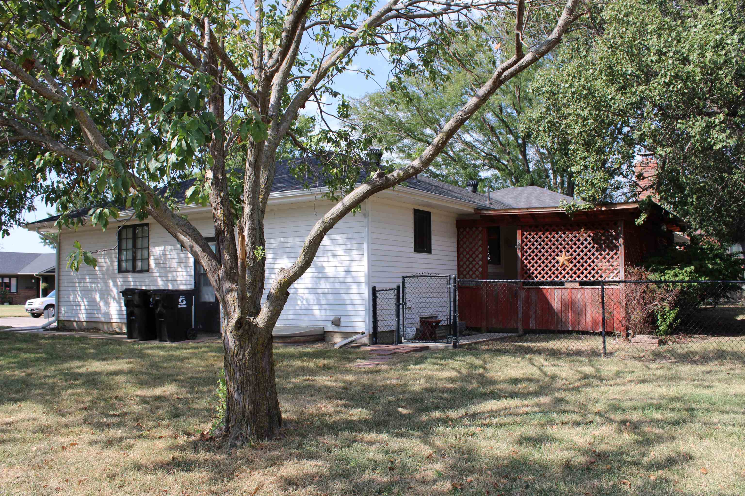 2623 Deborah Dr. Property Photo 34