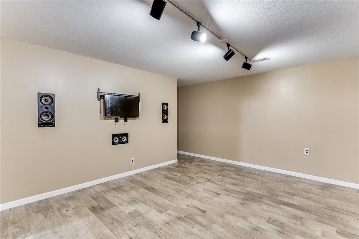 10 Argon Dr Property Photo 20
