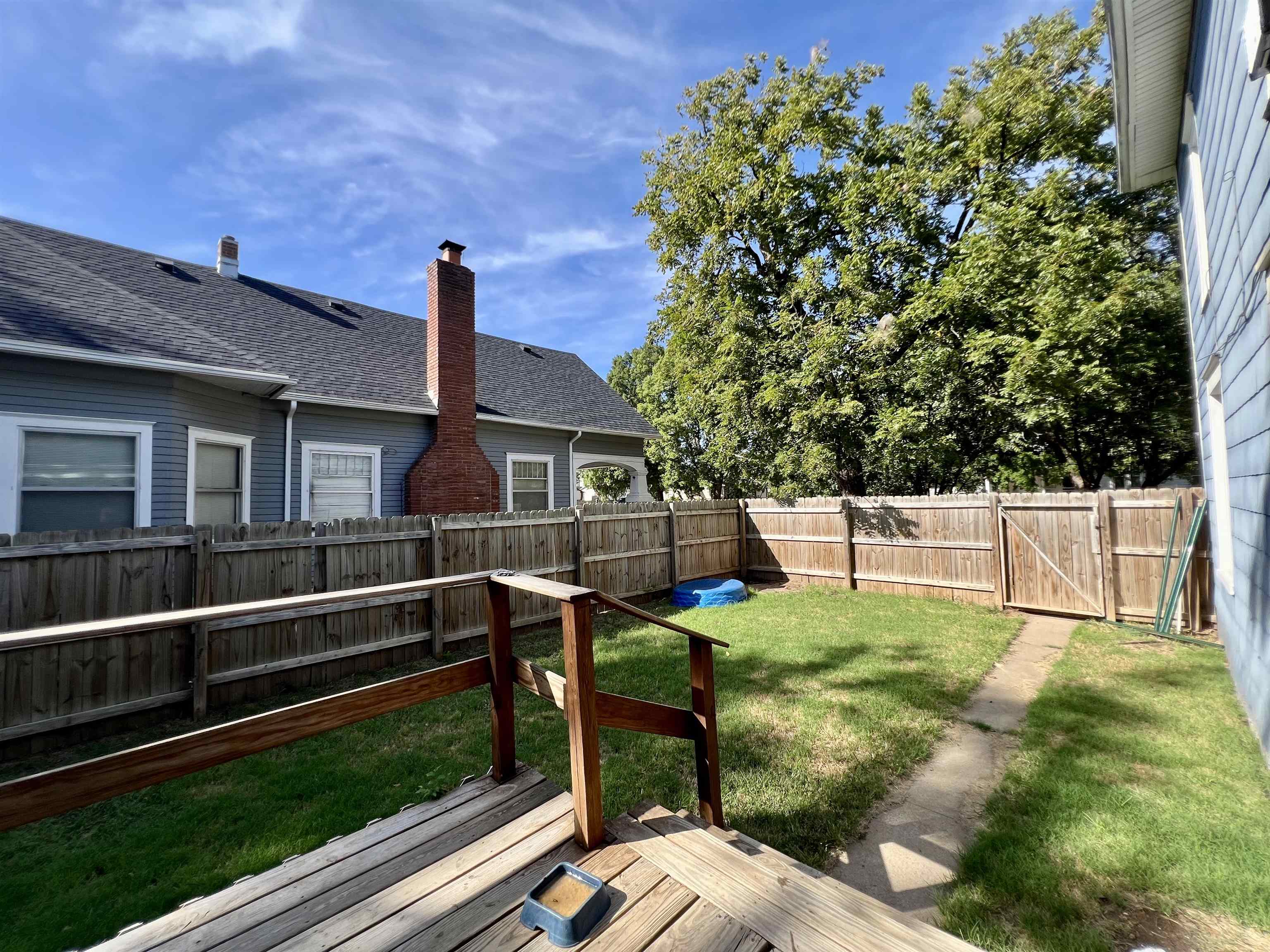 414 N A Property Photo 13