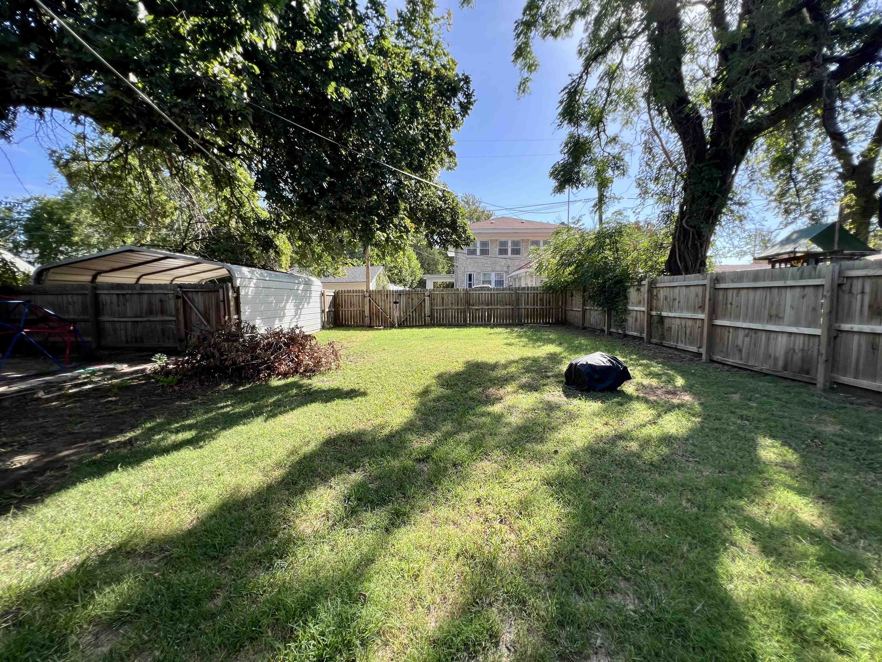 414 N A Property Photo 14
