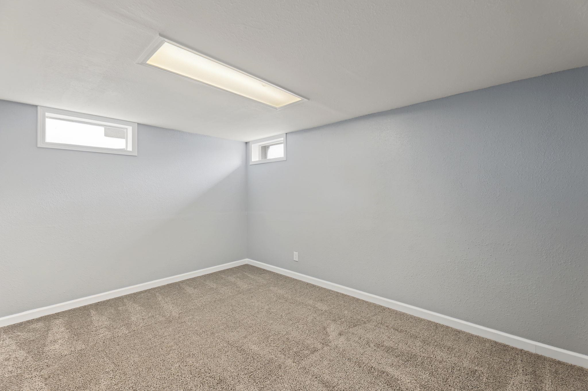 3046 S Everett Ave Property Photo 24