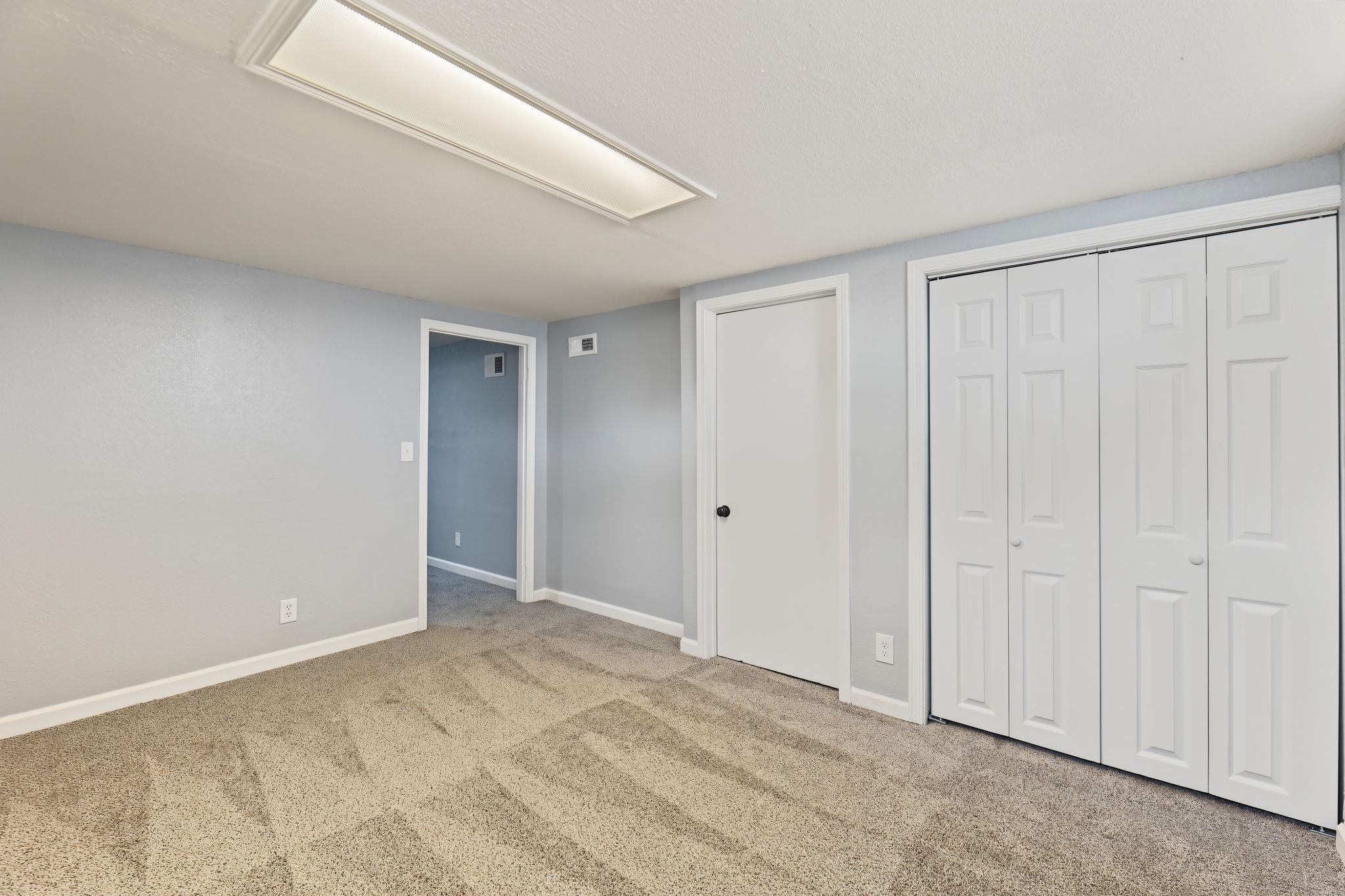 3046 S Everett Ave Property Photo 25