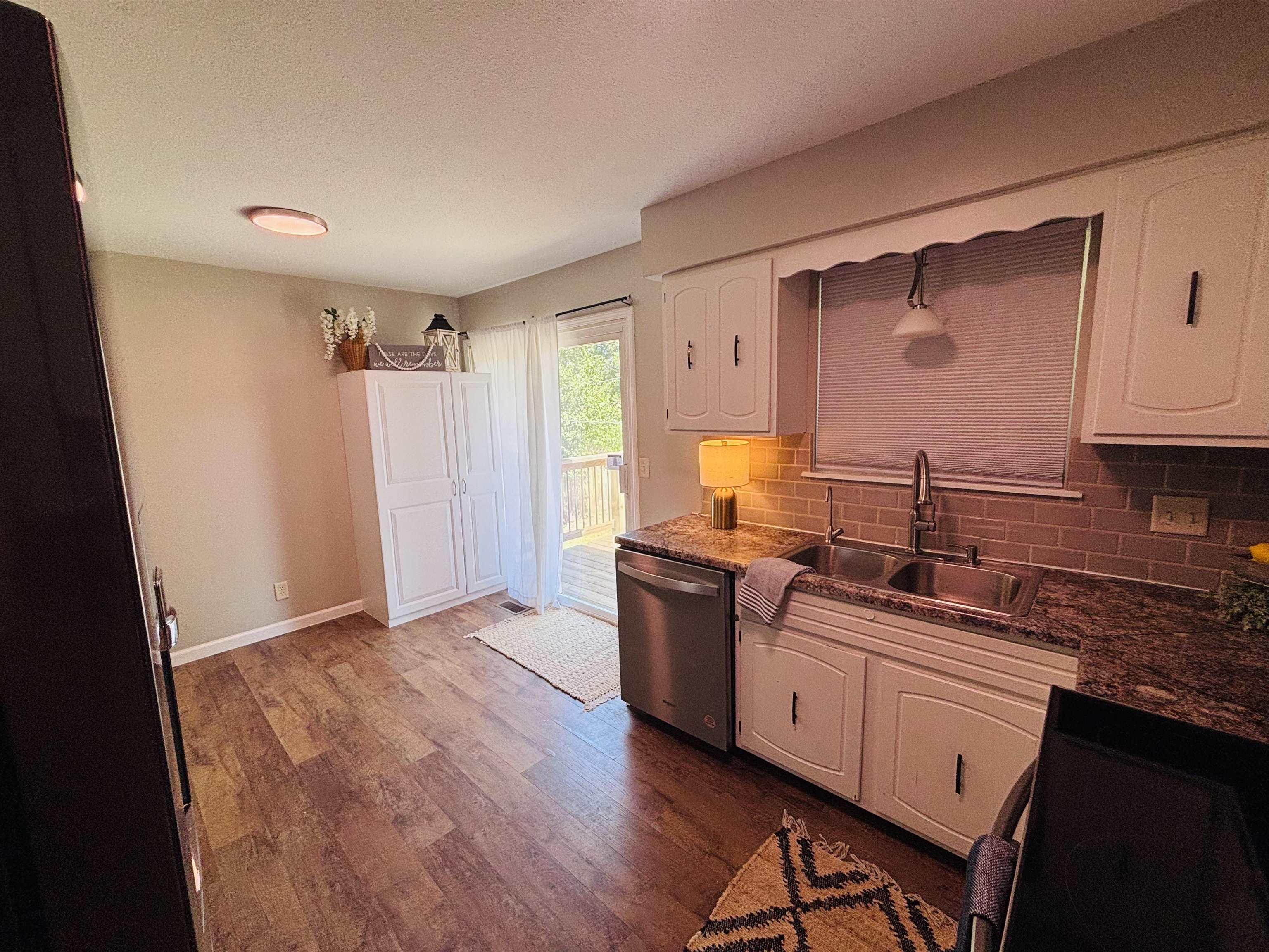 3214 S Mccomas Property Photo 6