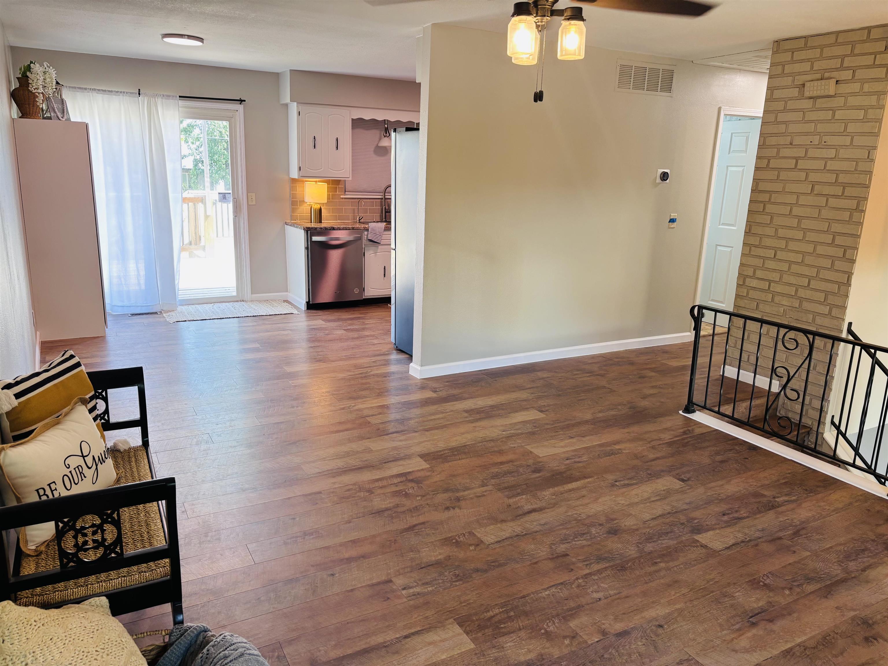 3214 S Mccomas Property Photo 8