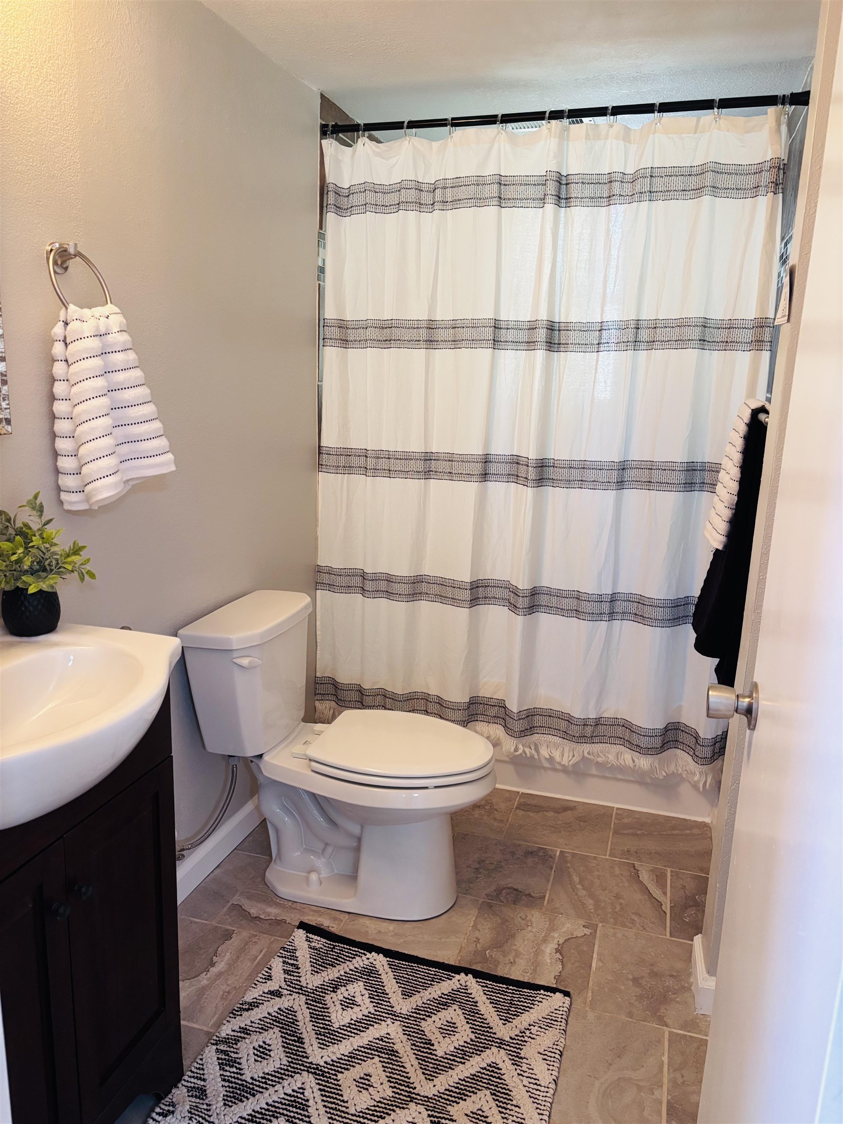 3214 S Mccomas Property Photo 18
