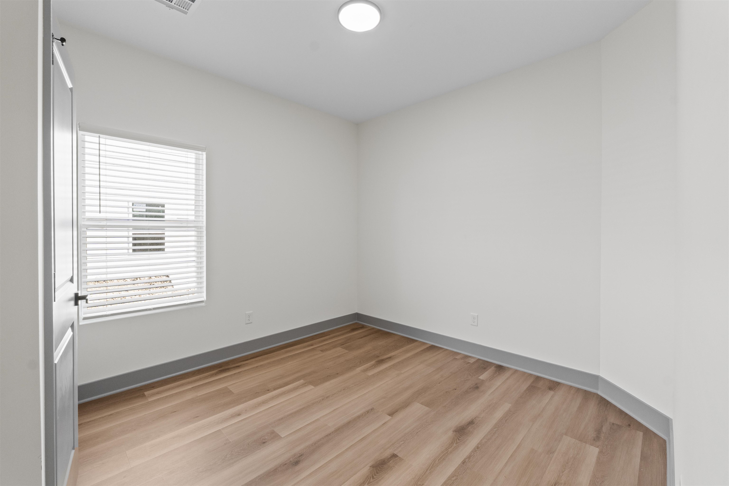 2791 S Cedar Crest Property Photo 11