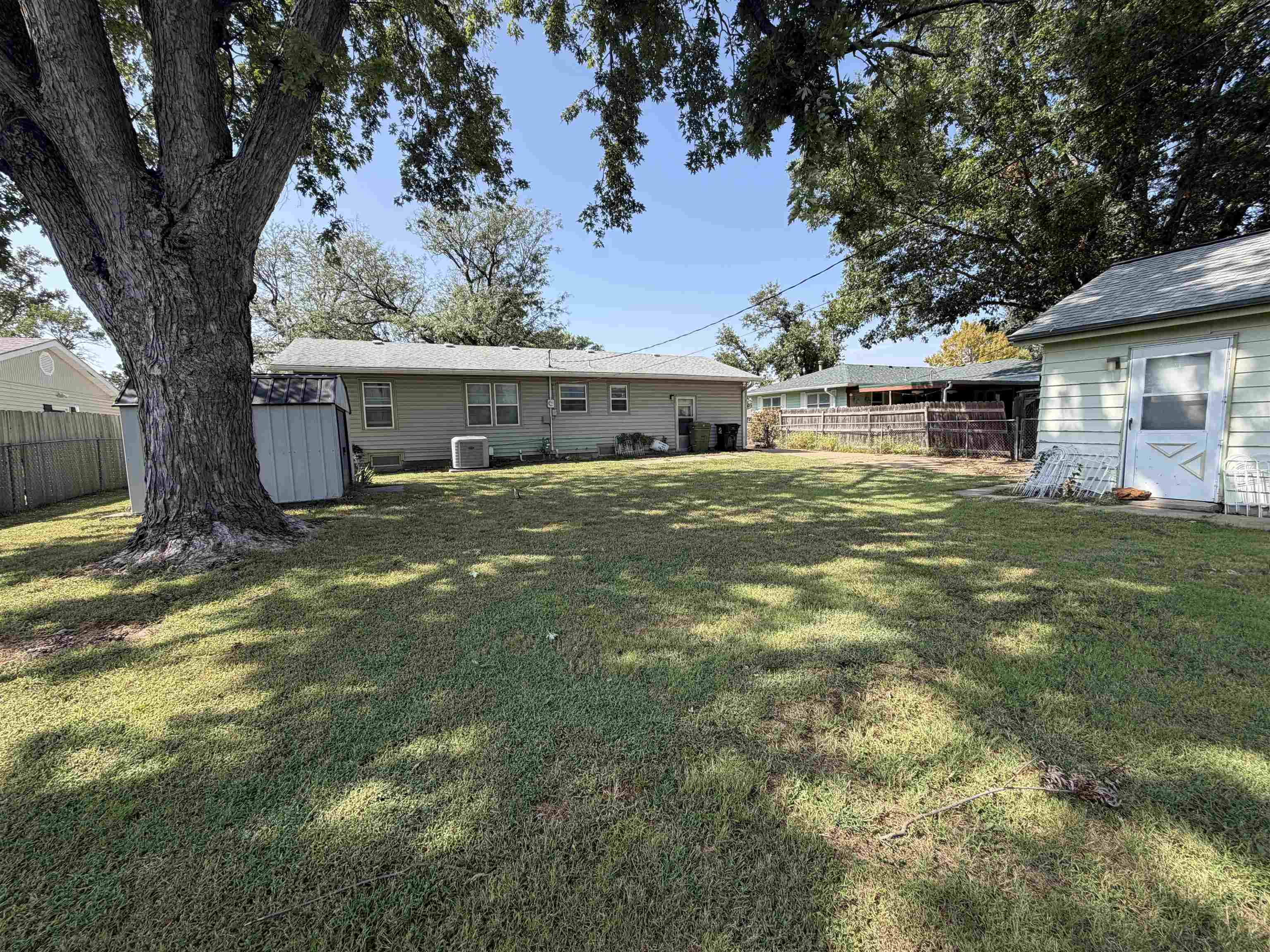 679209 Property Photo 3