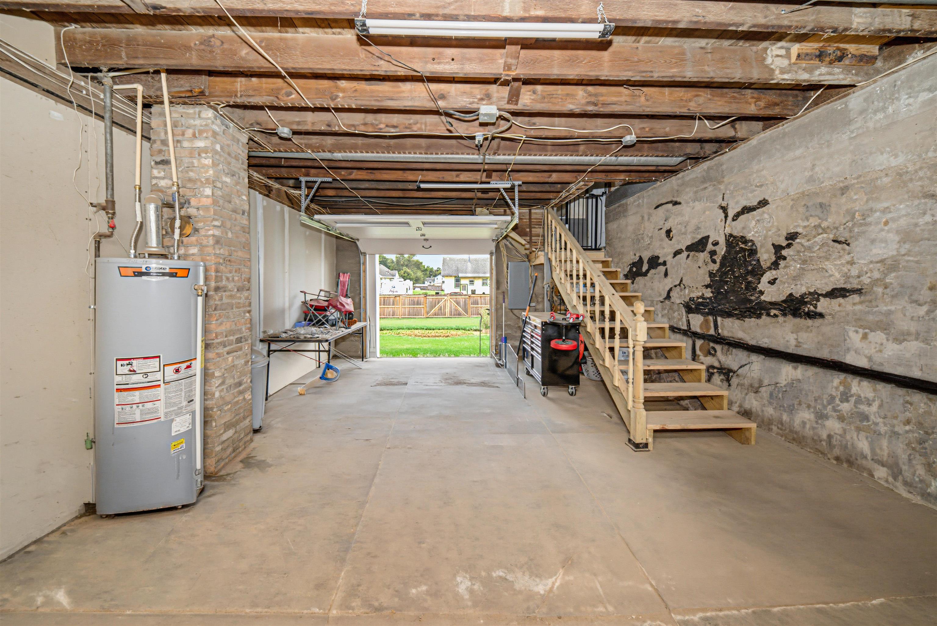 114 E Fifth Property Photo 18