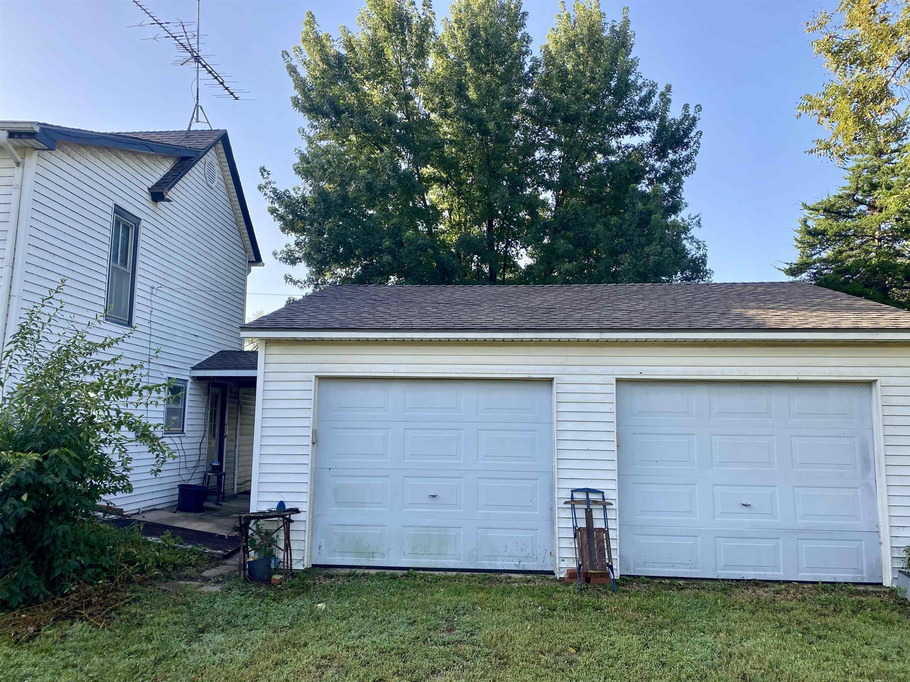 623 N Line Property Photo 5