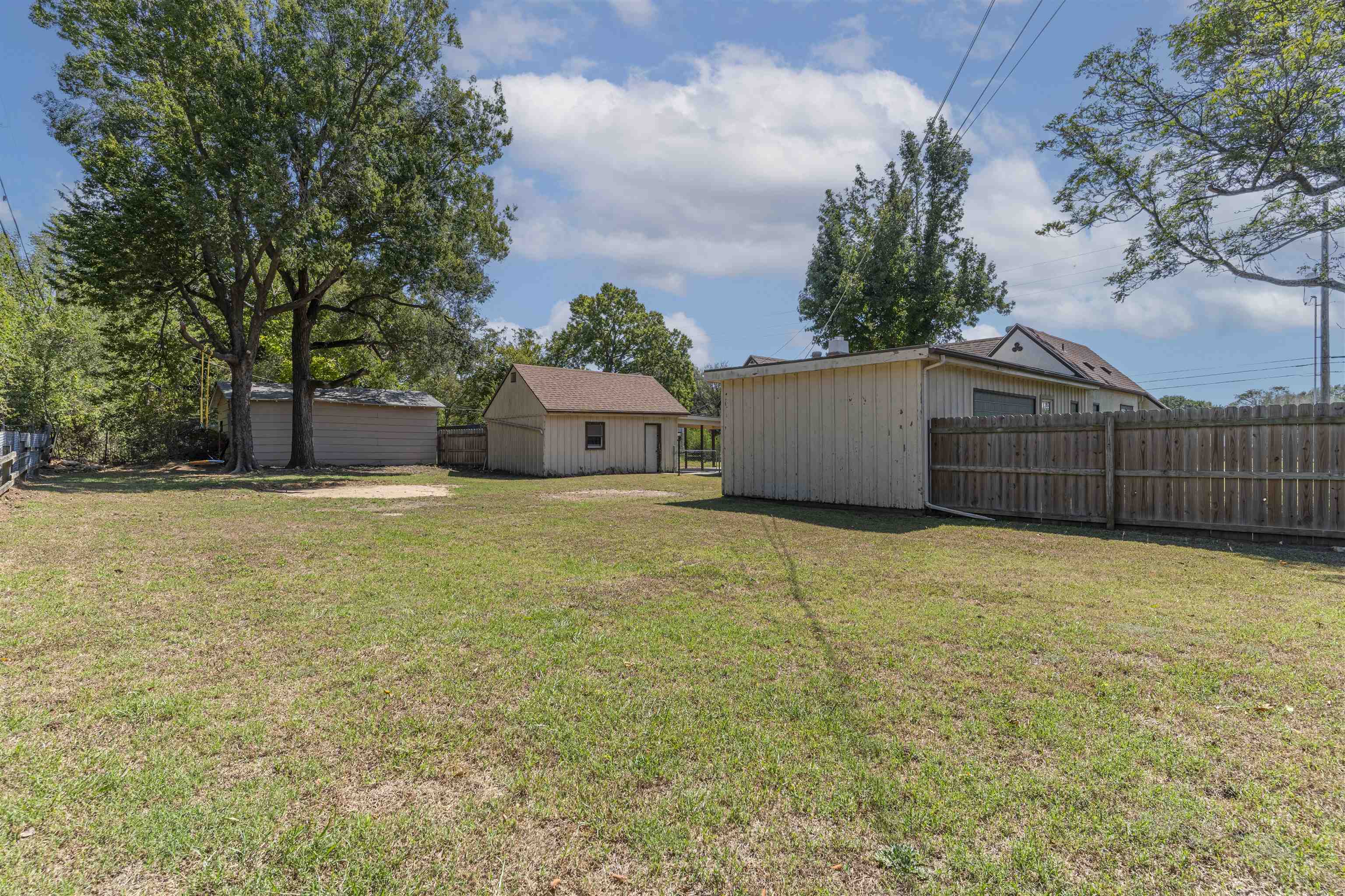 1416 W Kansas Ave. Property Photo 5