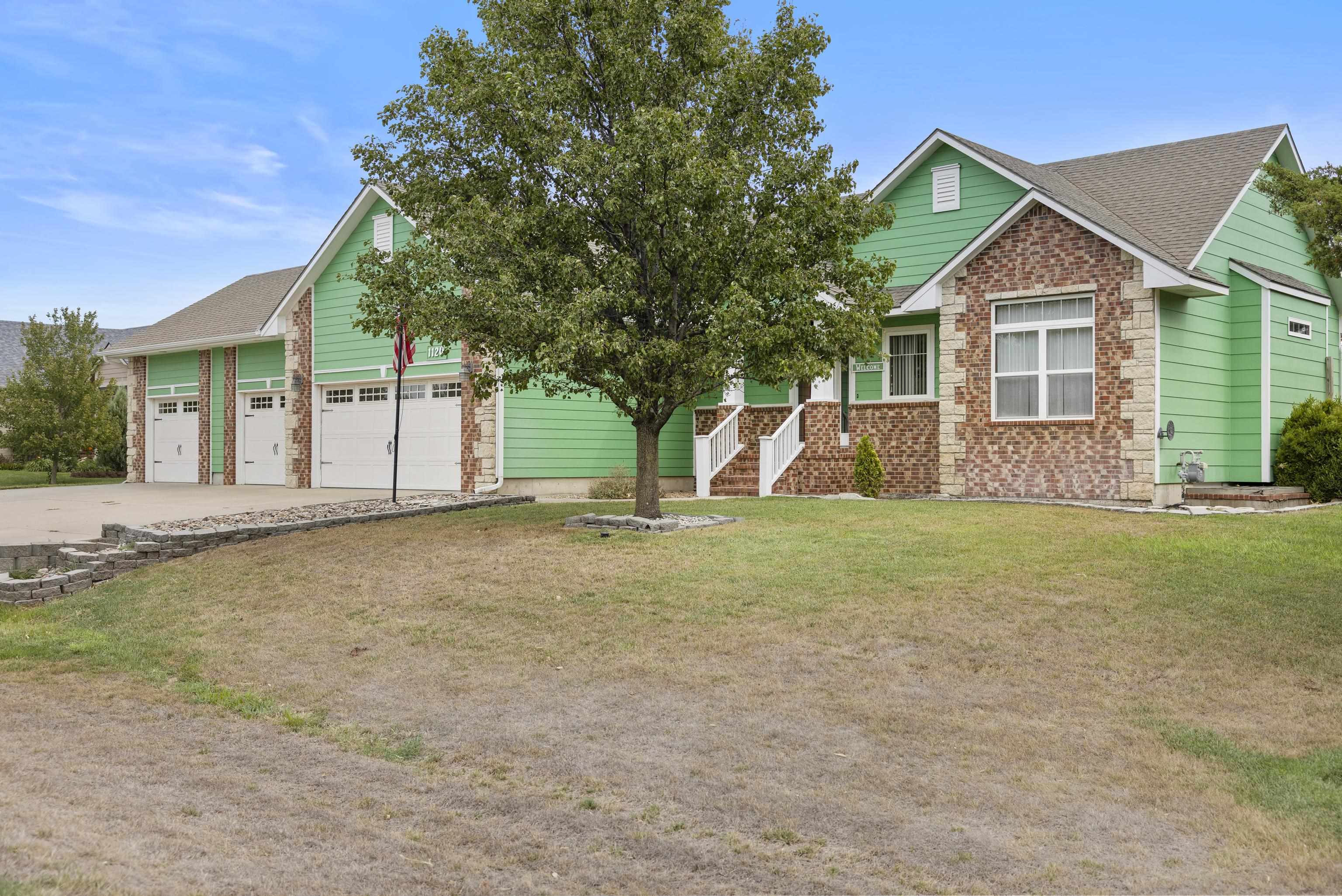 1120 Split Oak Dr Property Photo 4
