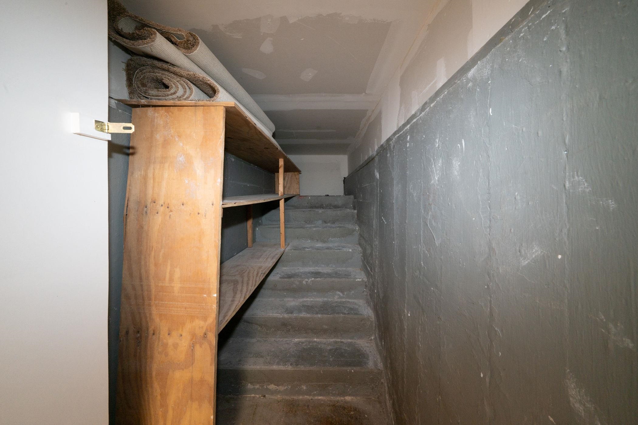 2260 S Victoria St. Property Photo 24