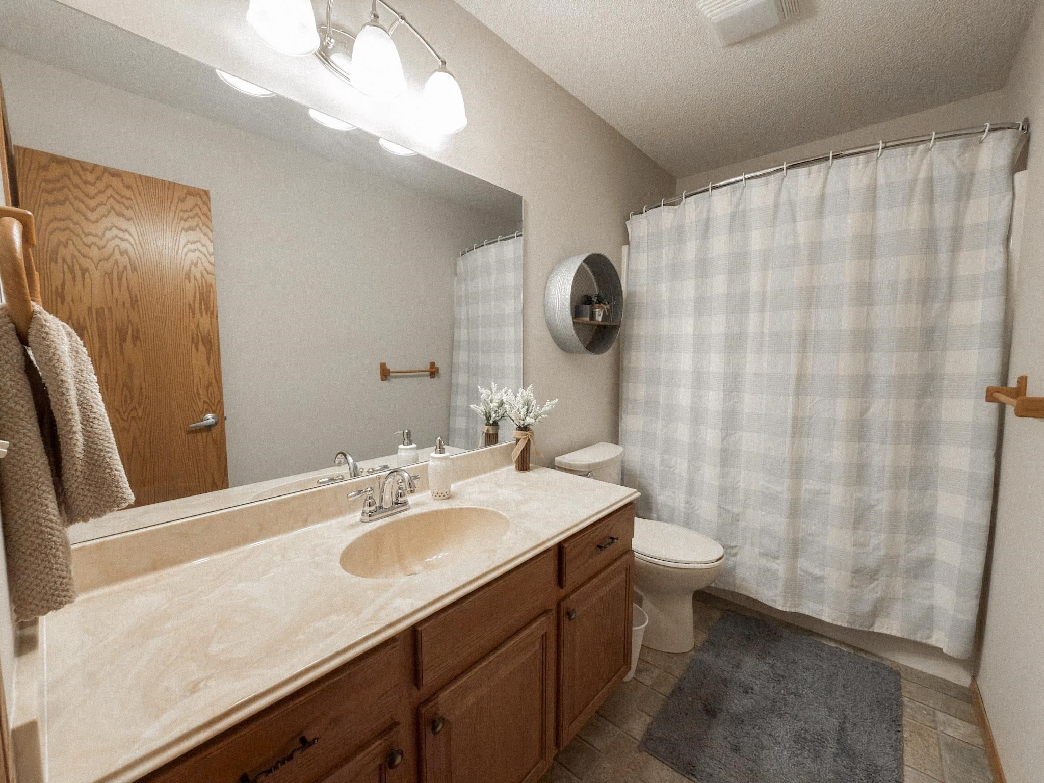 2143 East Quail Hollow Street Property Photo 8